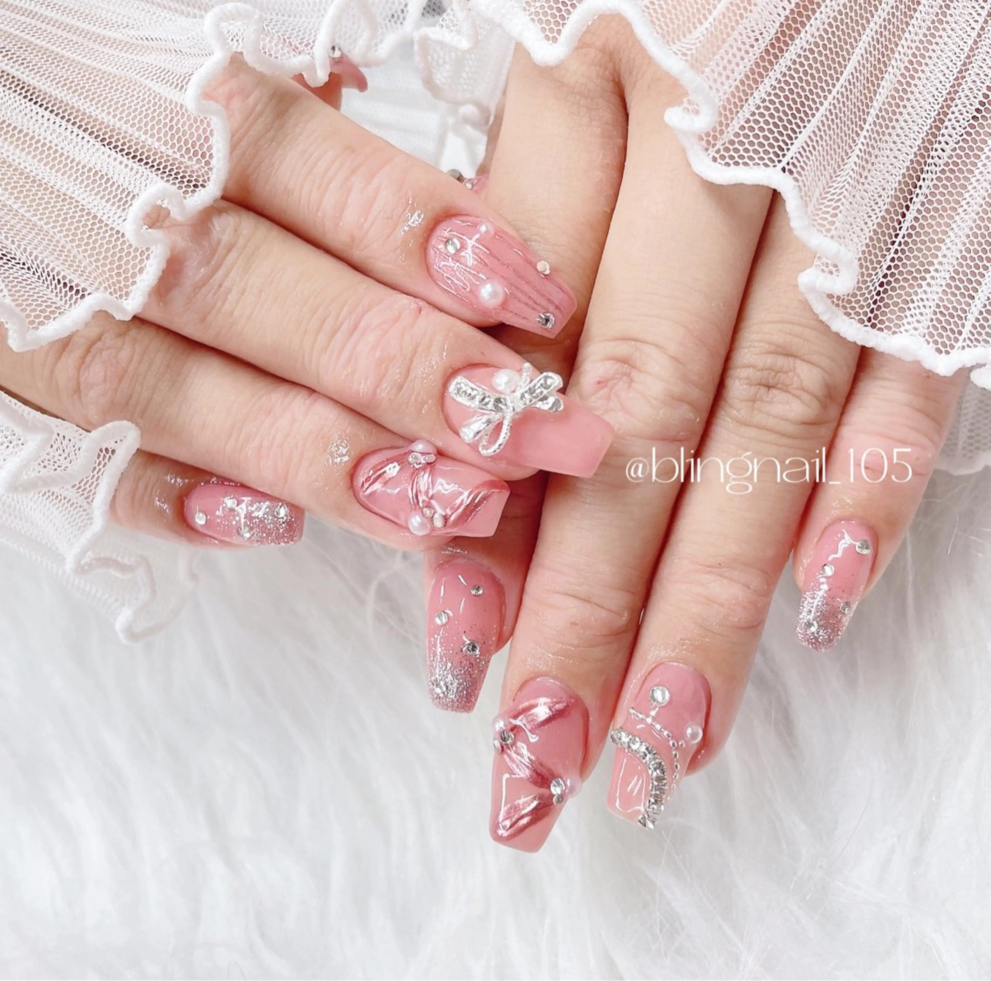 ネイル 23時まで❤︎韓国、 ワンホンネイルのネイルデザイン