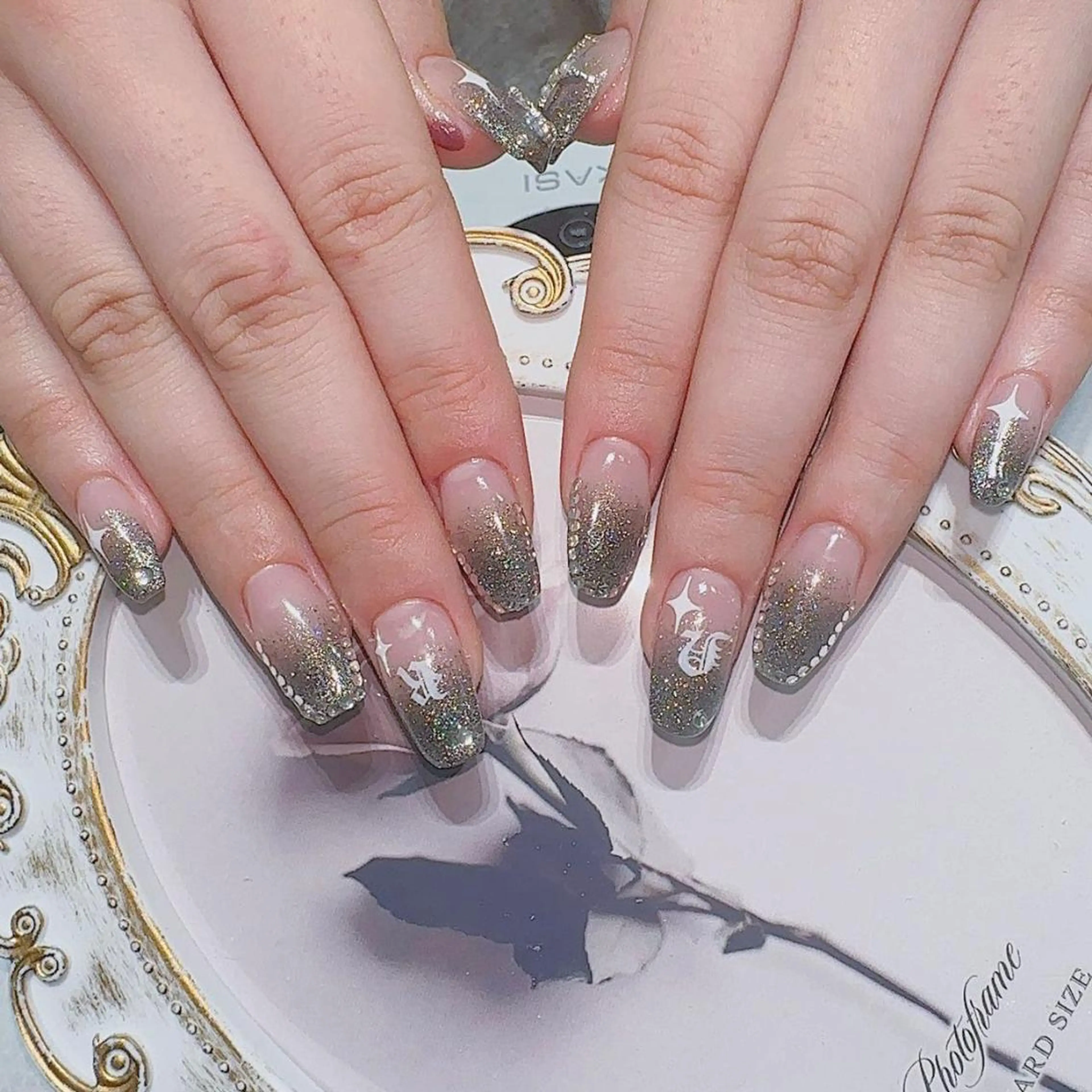 ネイル Queens 榊 まおのネイルデザイン