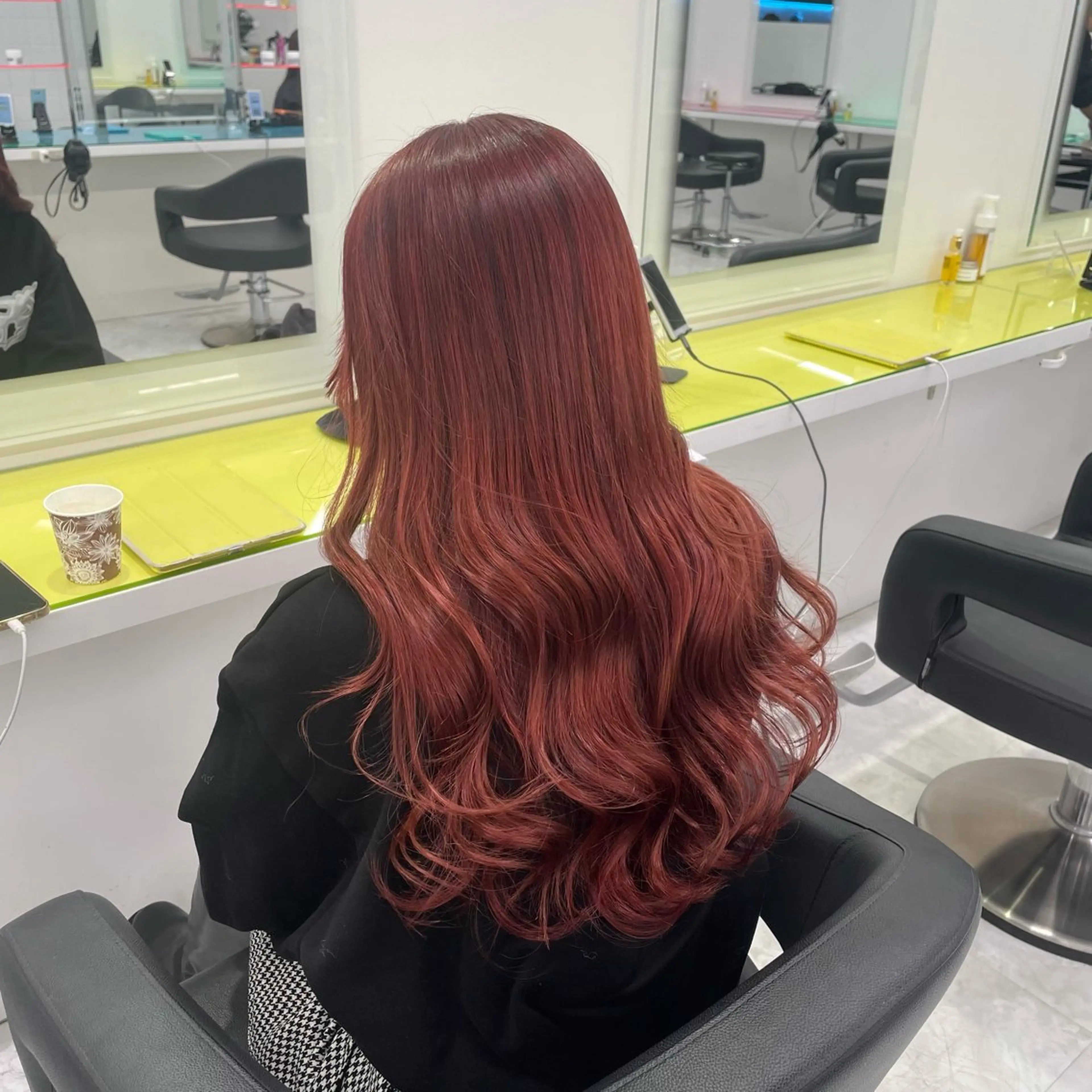 ロング カラー ヘアアレンジ ケアカラー ロング ヘアカラー ヘッドスパ ヘアセット 🩶学生指名No.1 レッド・ボルドー🩶のヘアスタイル