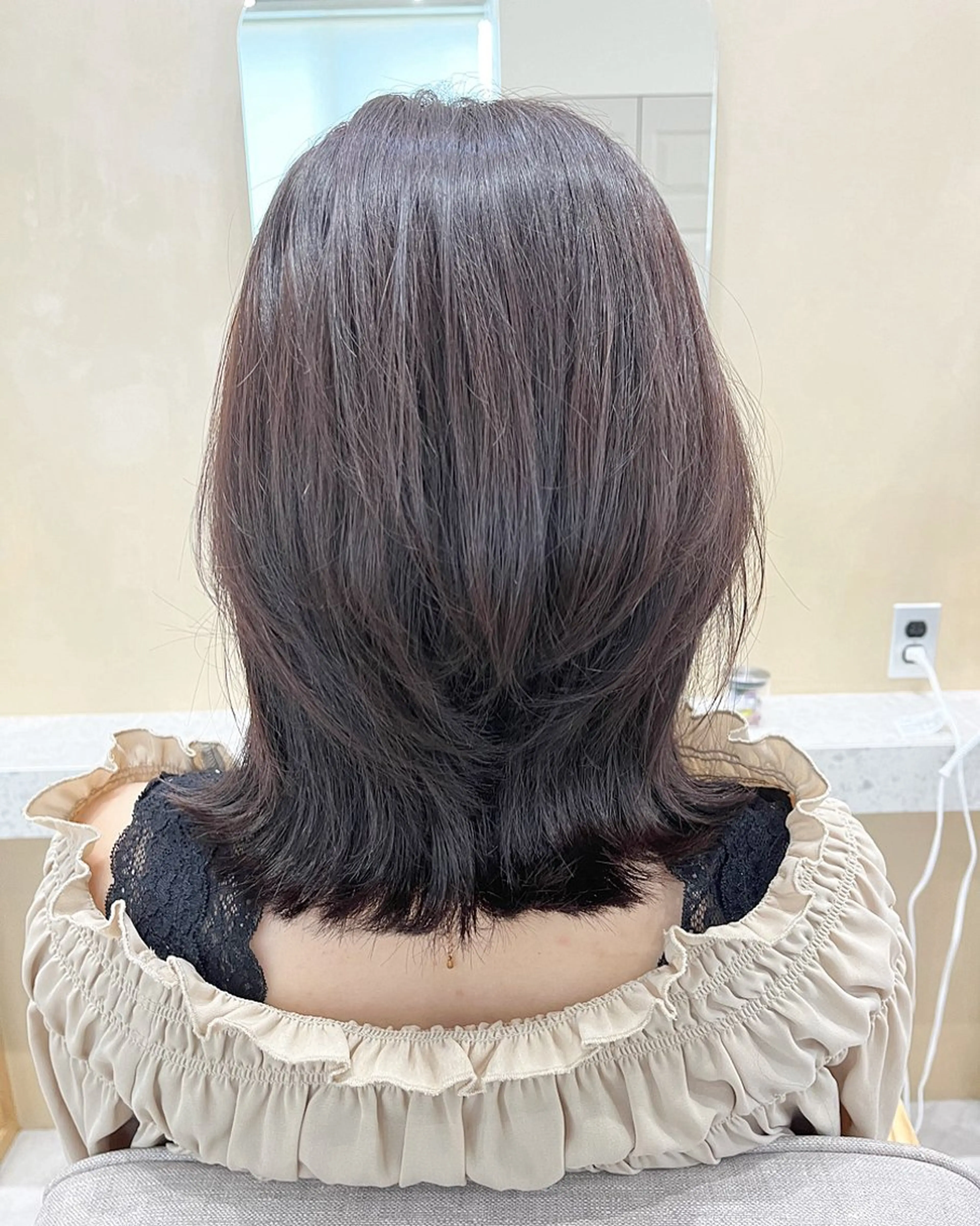 ミディアム カラー ヘアアレンジ 🥀暖色韓国ヘア💕 保科侑花のヘアスタイル