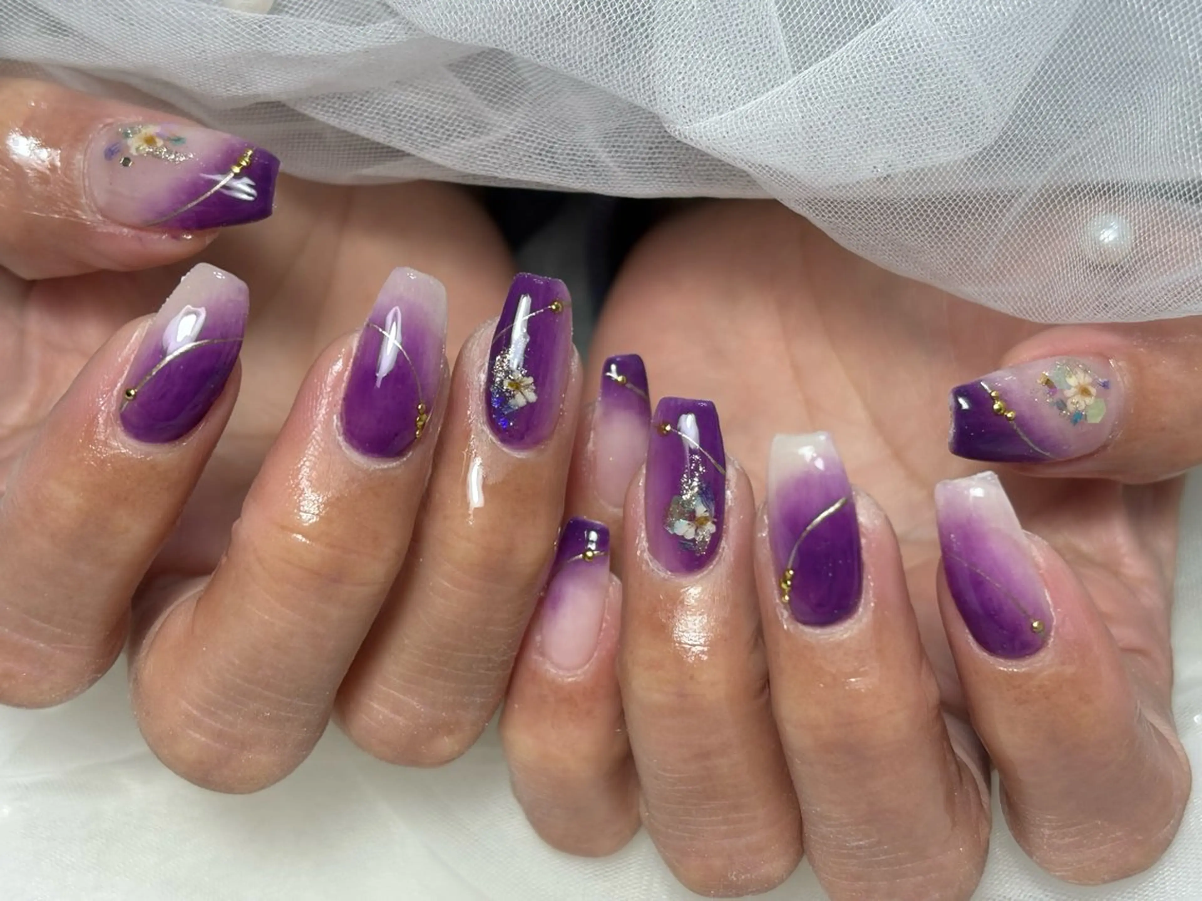 ネイル ハンドネイル フットネイル ✴︎ Delightのネイルデザイン