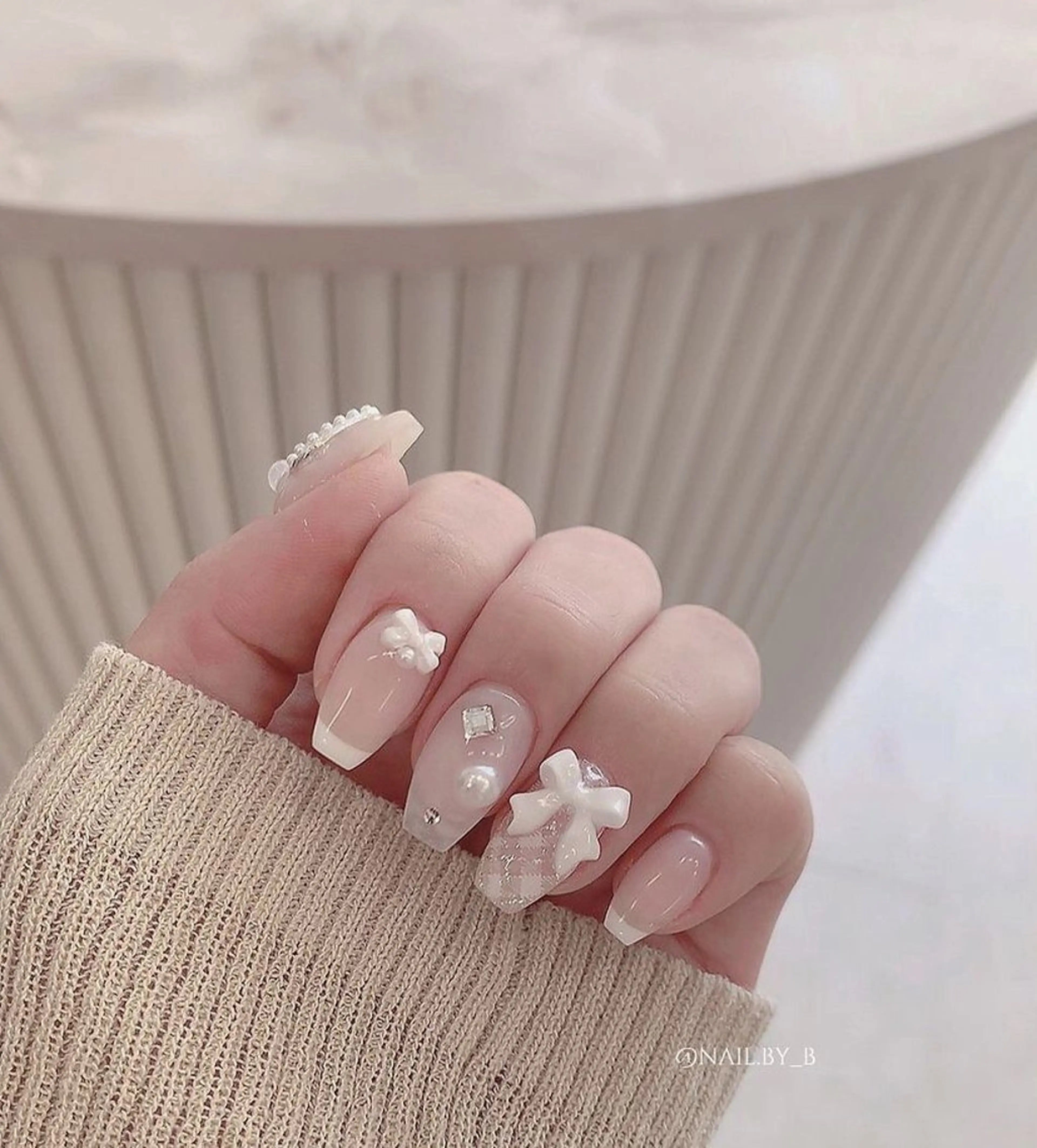 ネイル グラデーション ラメ(グリッター) マグネットネイル ミラーネイル ニュアンスネイル ハンドネイル Lumi de nails所属・Lumi de nailsのネイルデザイン