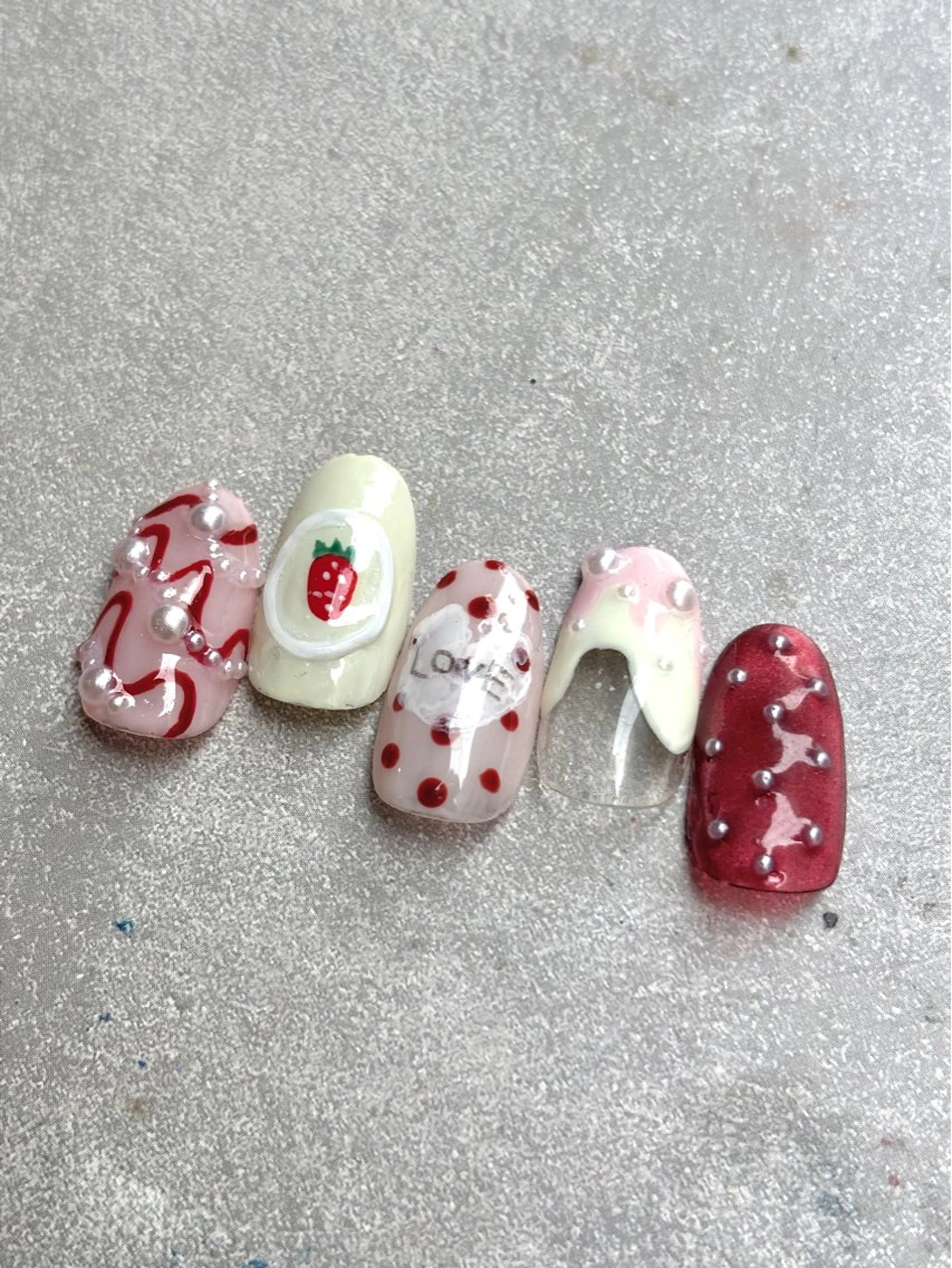 ネイル ガーリー ショートネイル ハンドネイル Seis Hinakoのネイルデザイン