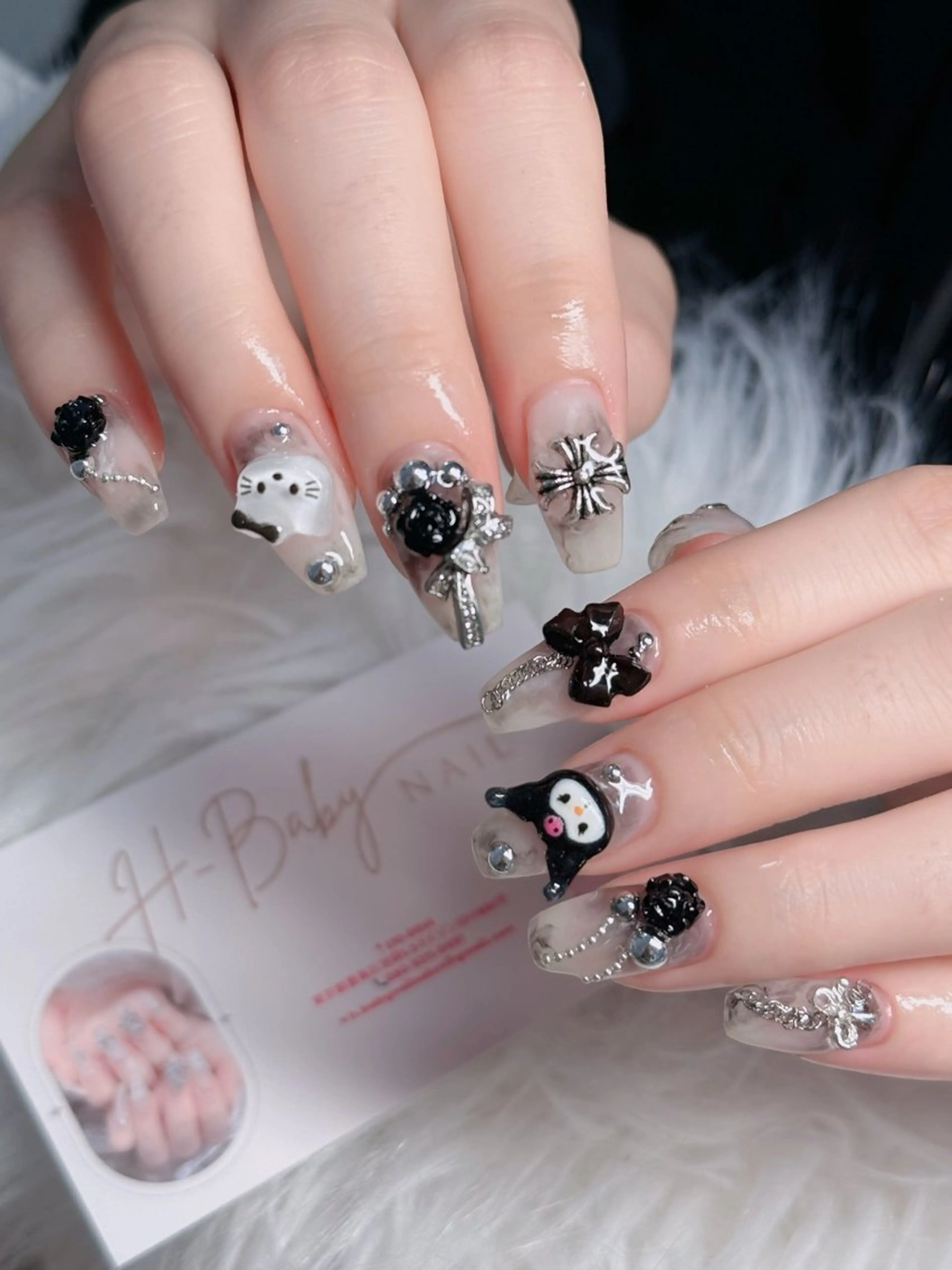 ネイル フレンチネイル ジェルネイル ガラスフレンチ ハロウィン ハート H.baby Nail Salonのネイルデザイン