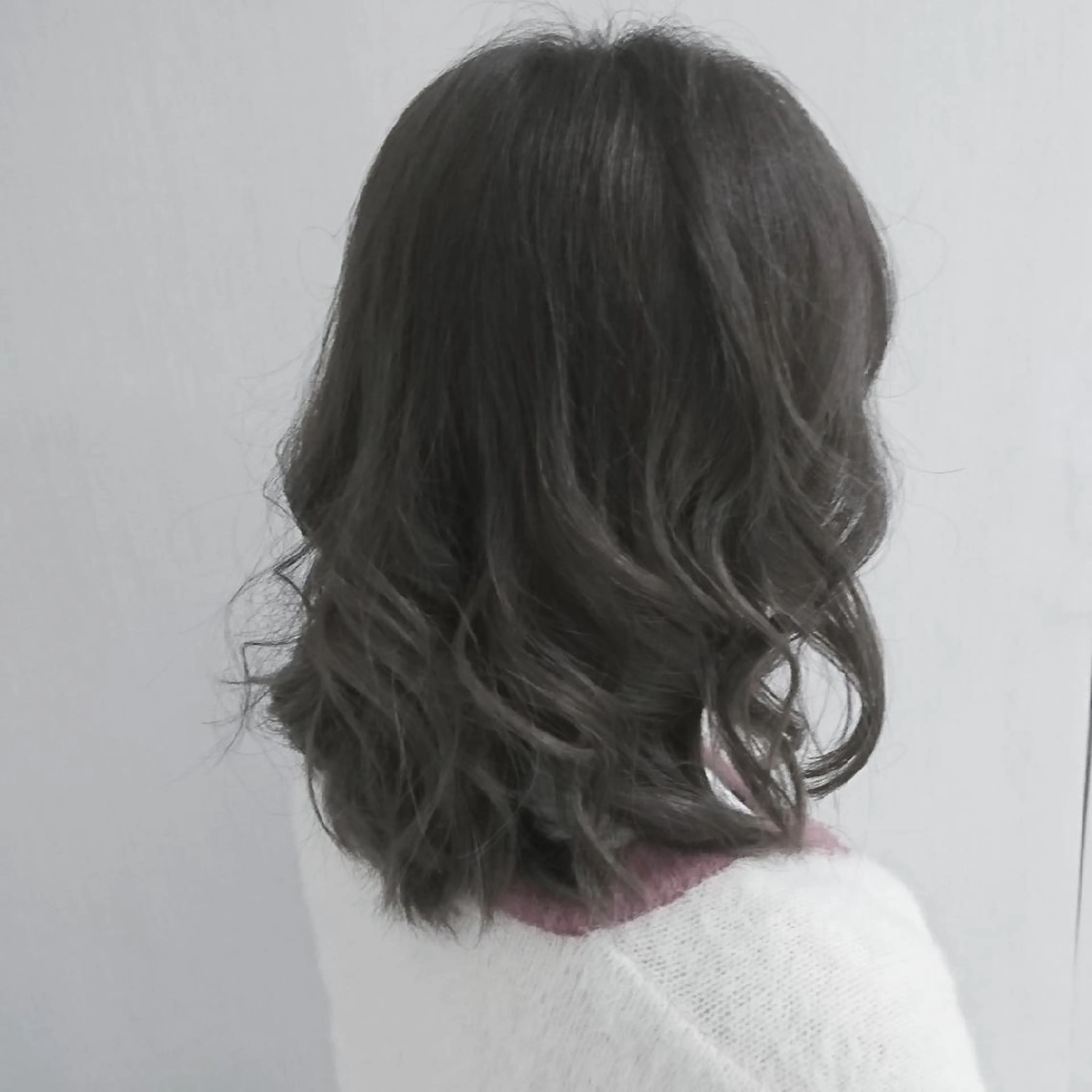 セミロング カラー グレージュ 💎大人ハイライト 💎上杉一也💎のヘアスタイル