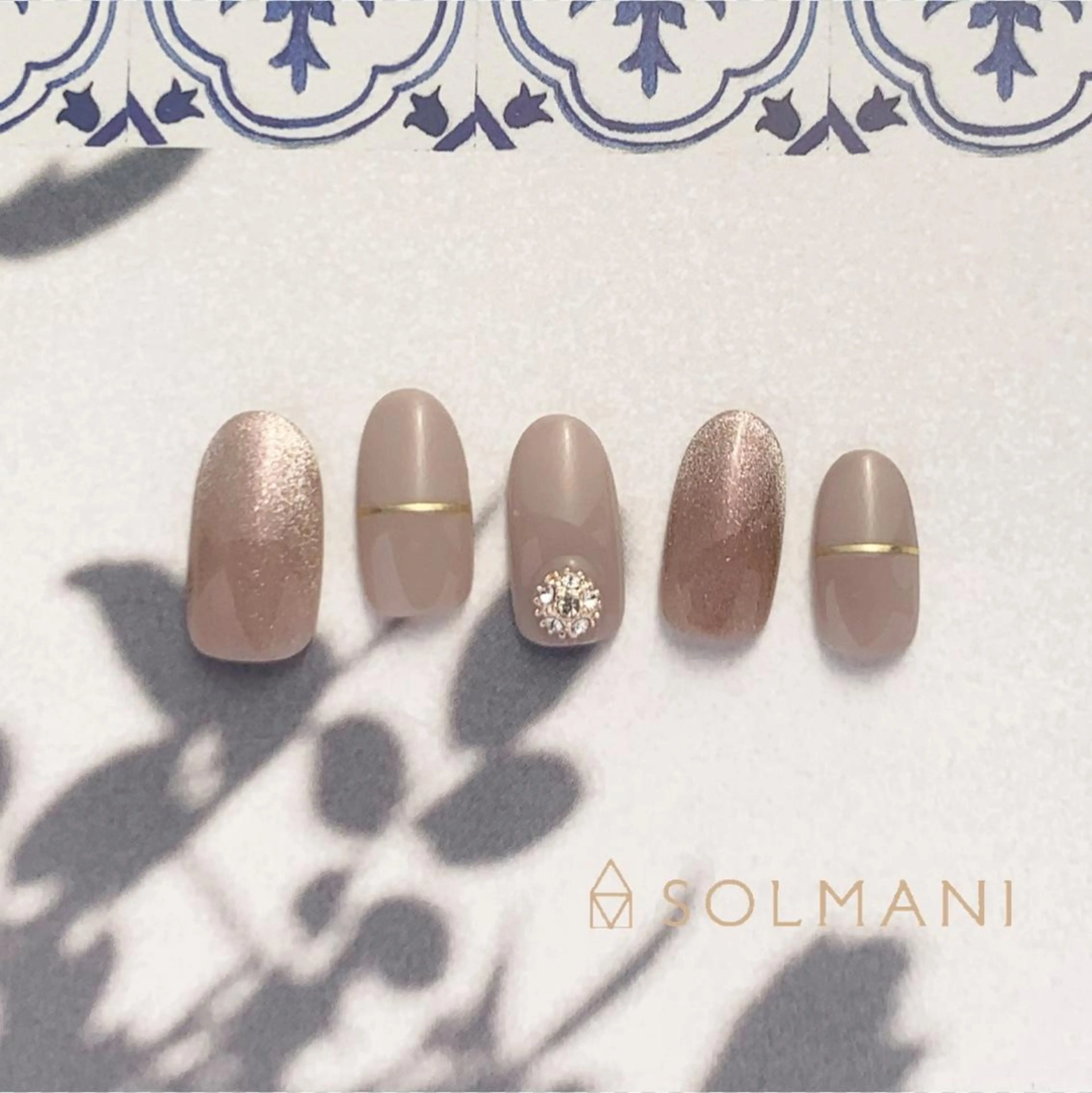 ネイル グラデーション マグネットネイル SOLMANI 予約担当のネイルデザイン