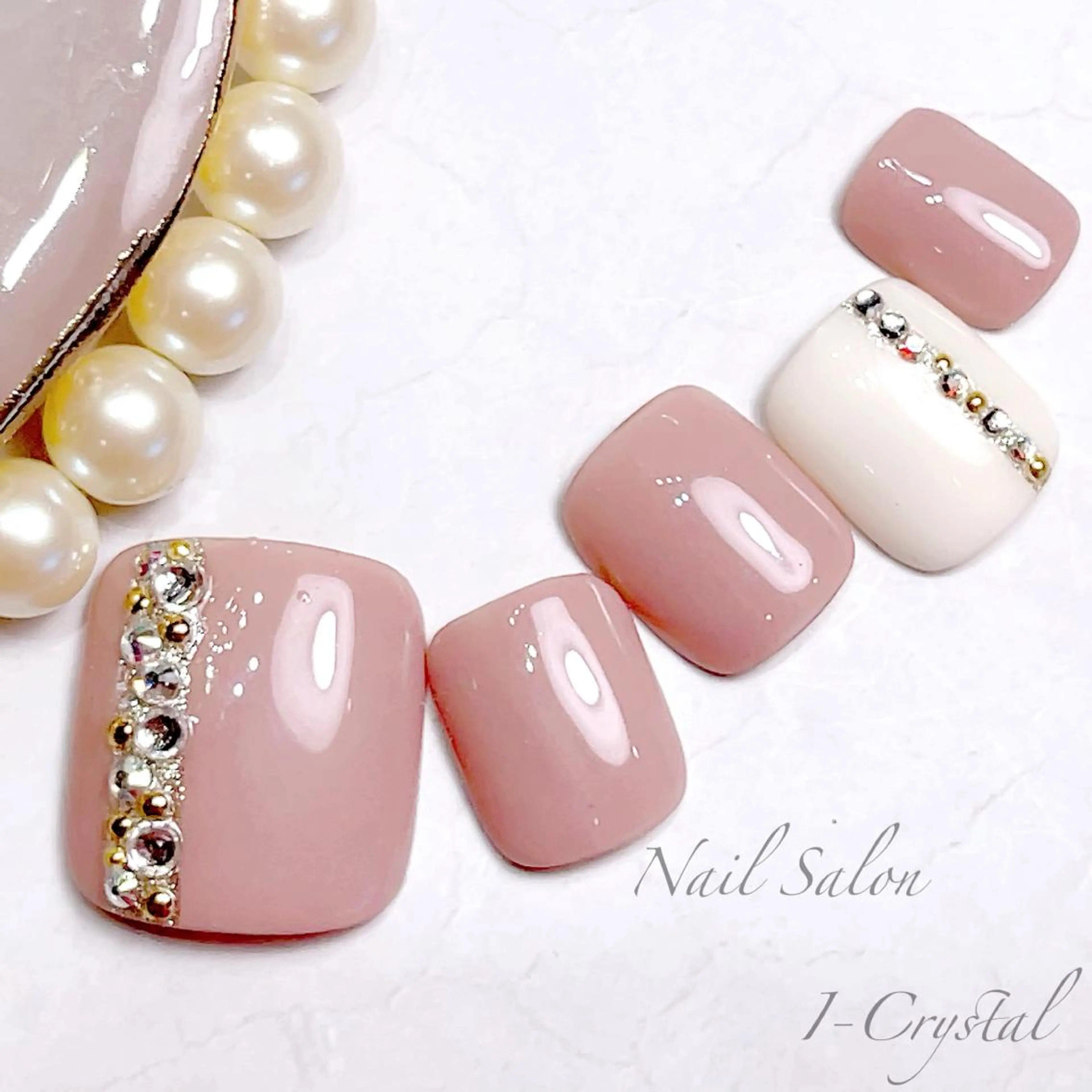 ネイル フットネイル 持ち込み 春ネイル ストーンネイル NailSalon  I-Crystal所属・中村 郁美のネイルデザイン