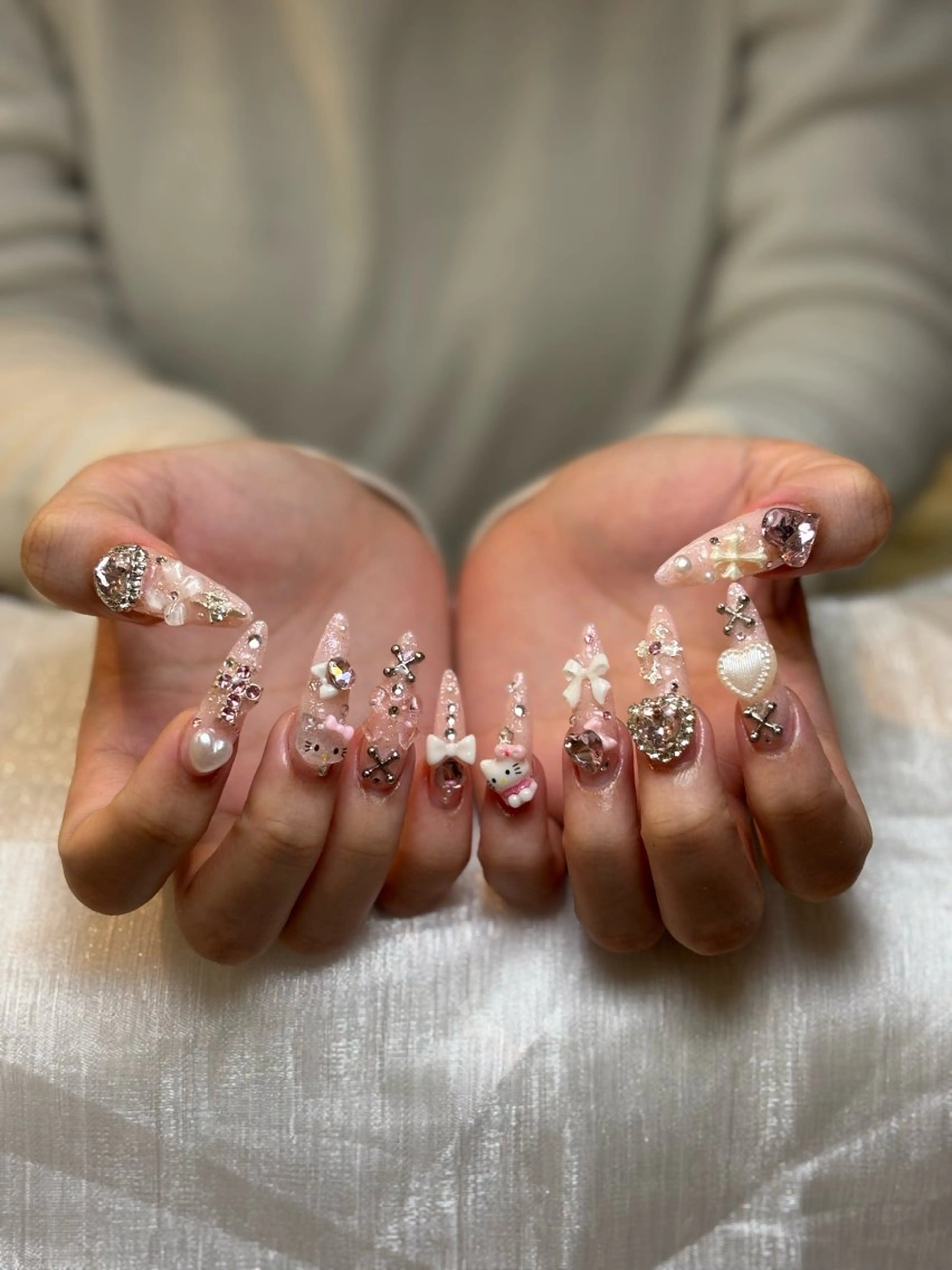 ネイル グラデーション キラキラネイル ワンカラーネイル 冬ネイル Jenn Nail Salonのネイルデザイン