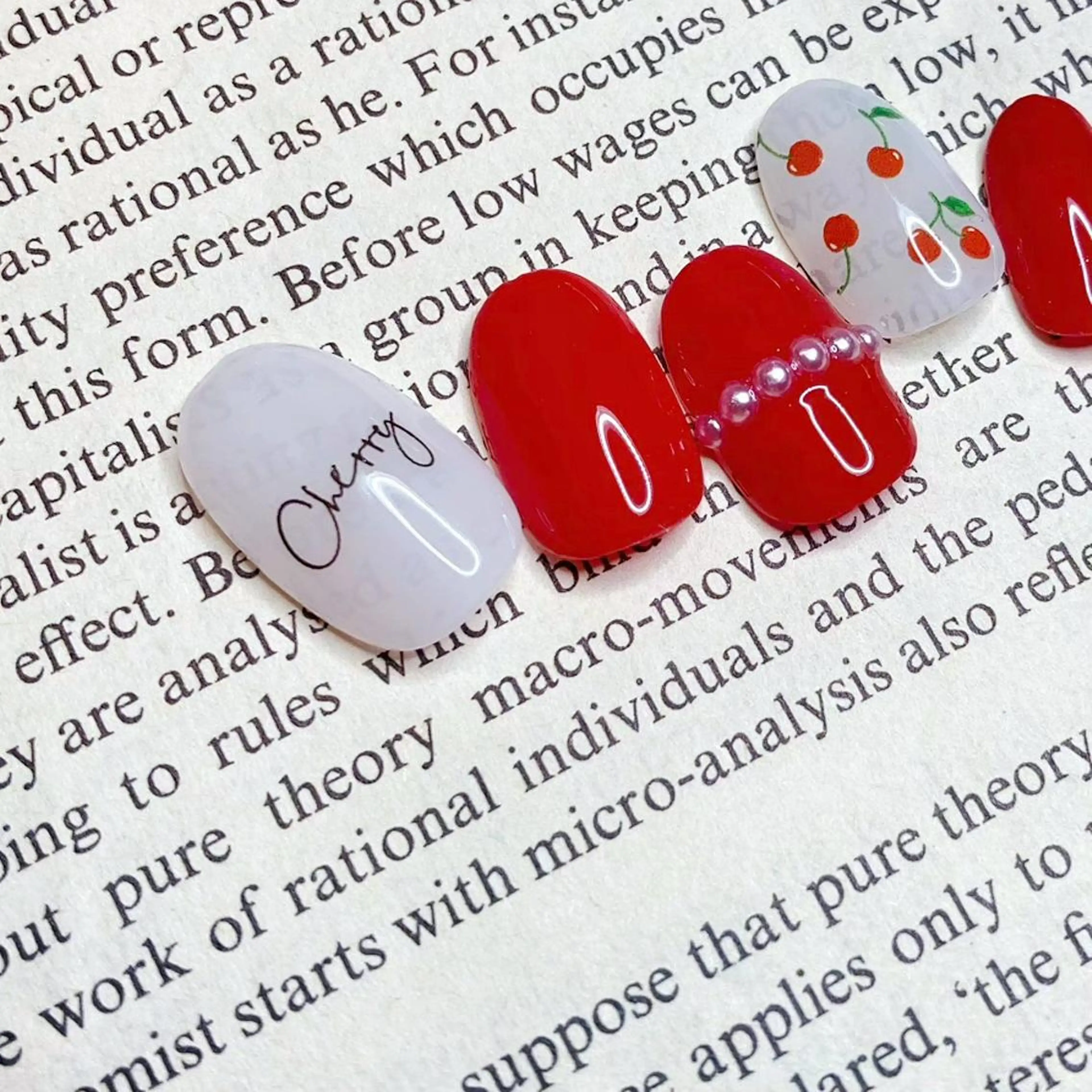 ネイル NOIROUGE所属・NOI ROUGEのネイルデザイン