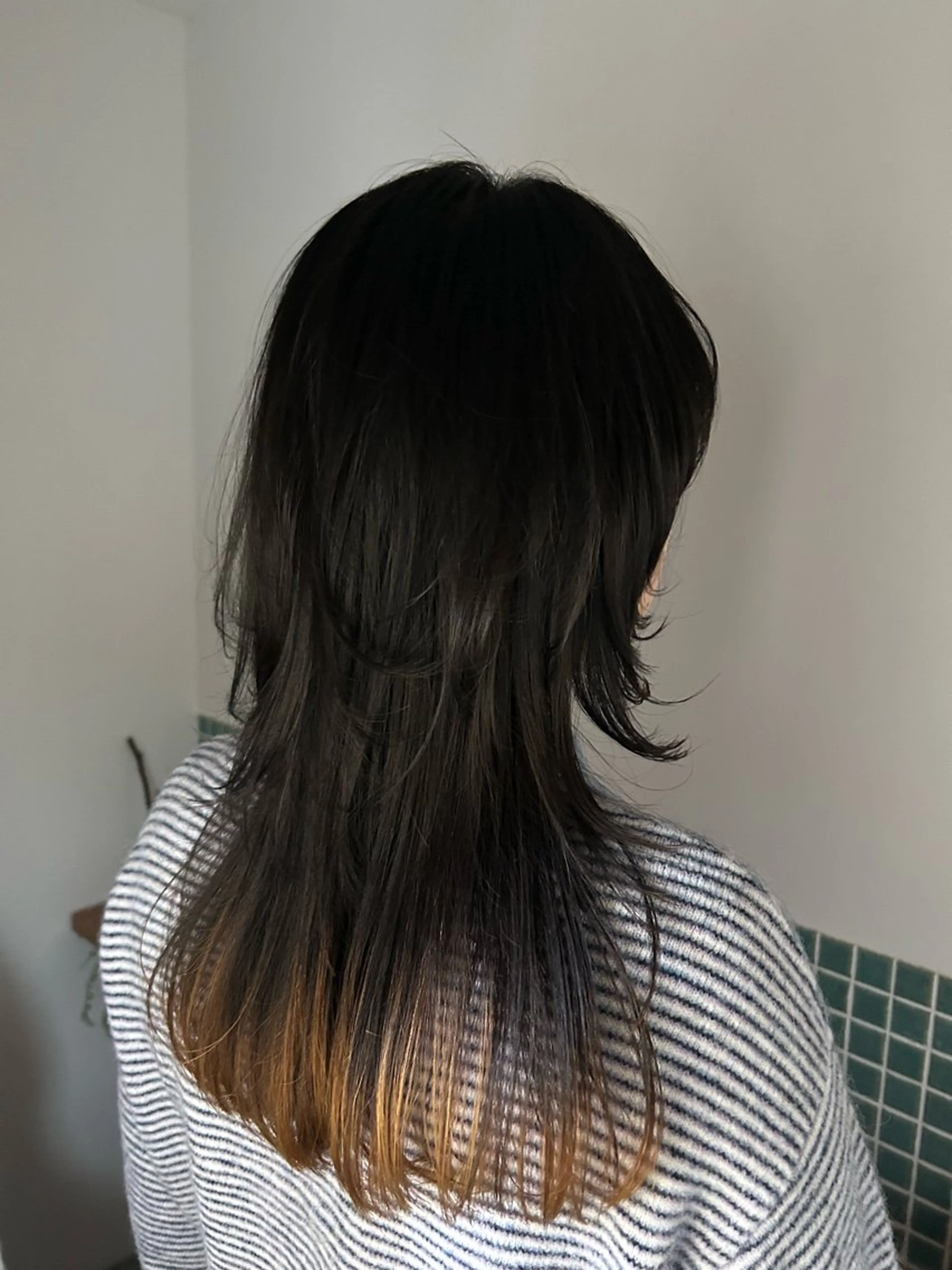 セミロング カット ~洗練ナチュラル~ 🪵 岡田 知佳のヘアスタイル