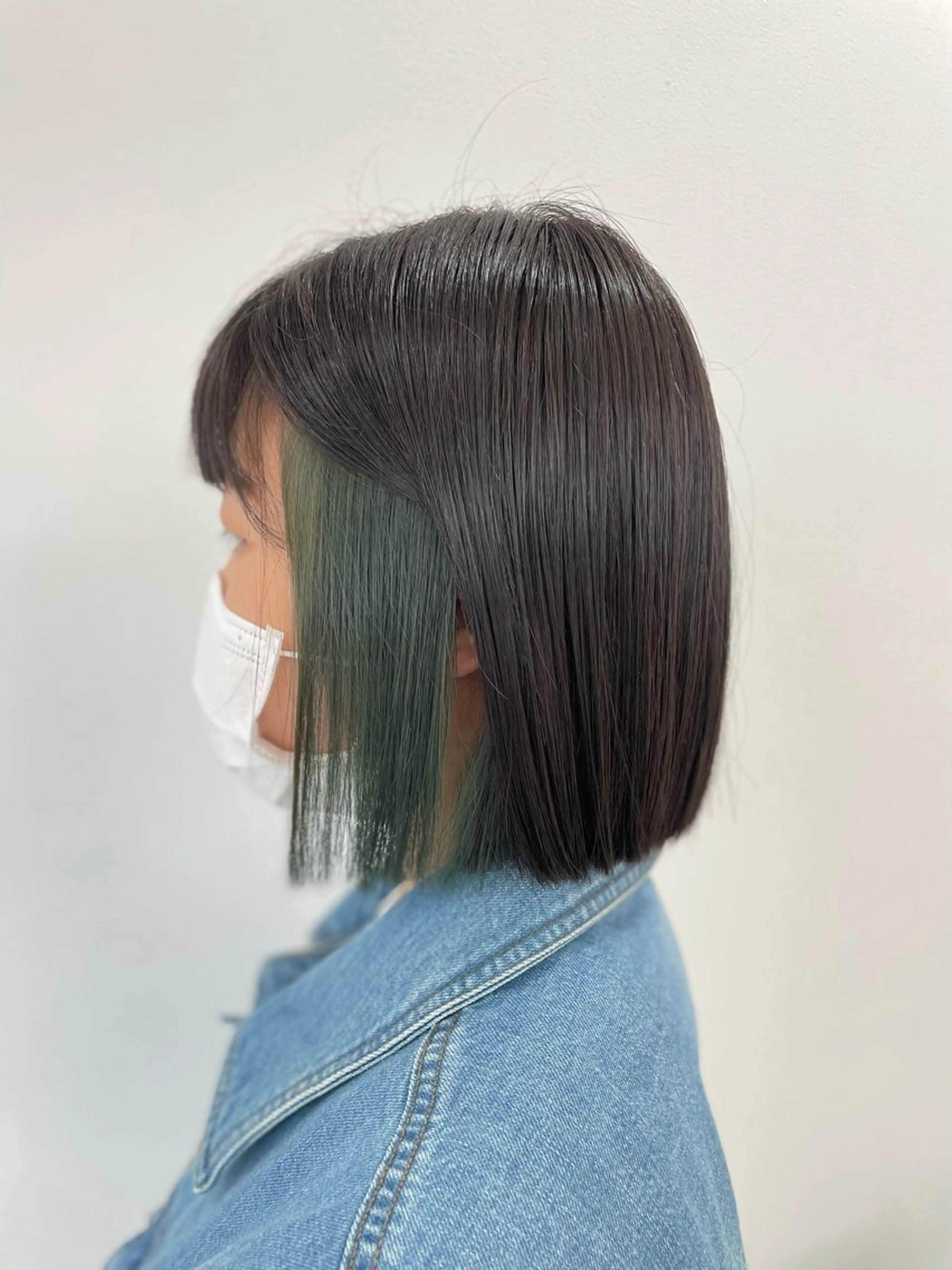 ショート カラー ブリーチ・縮毛矯正 三島佳音のヘアスタイル