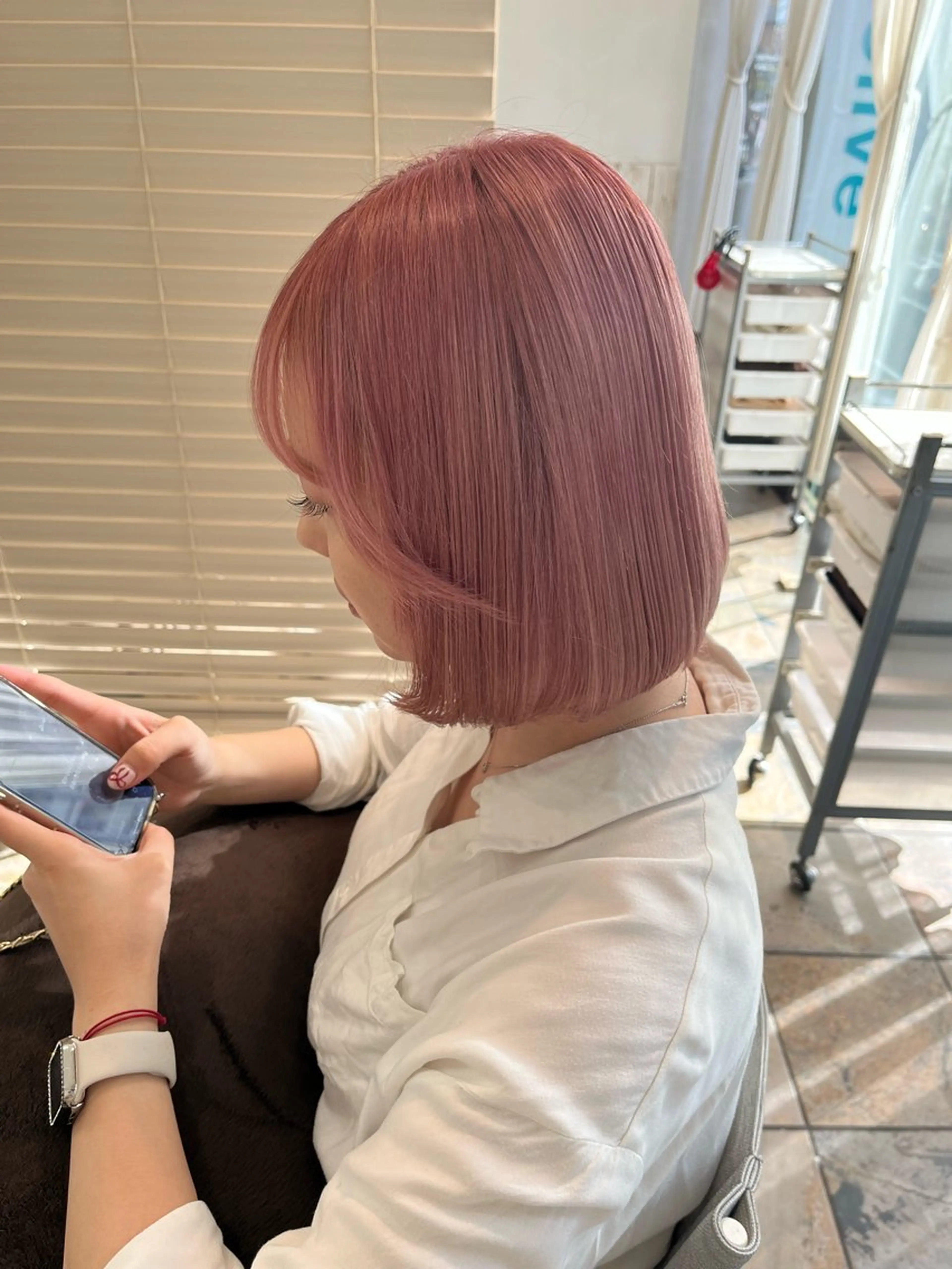 カラー 石井 歩奈のヘアスタイル