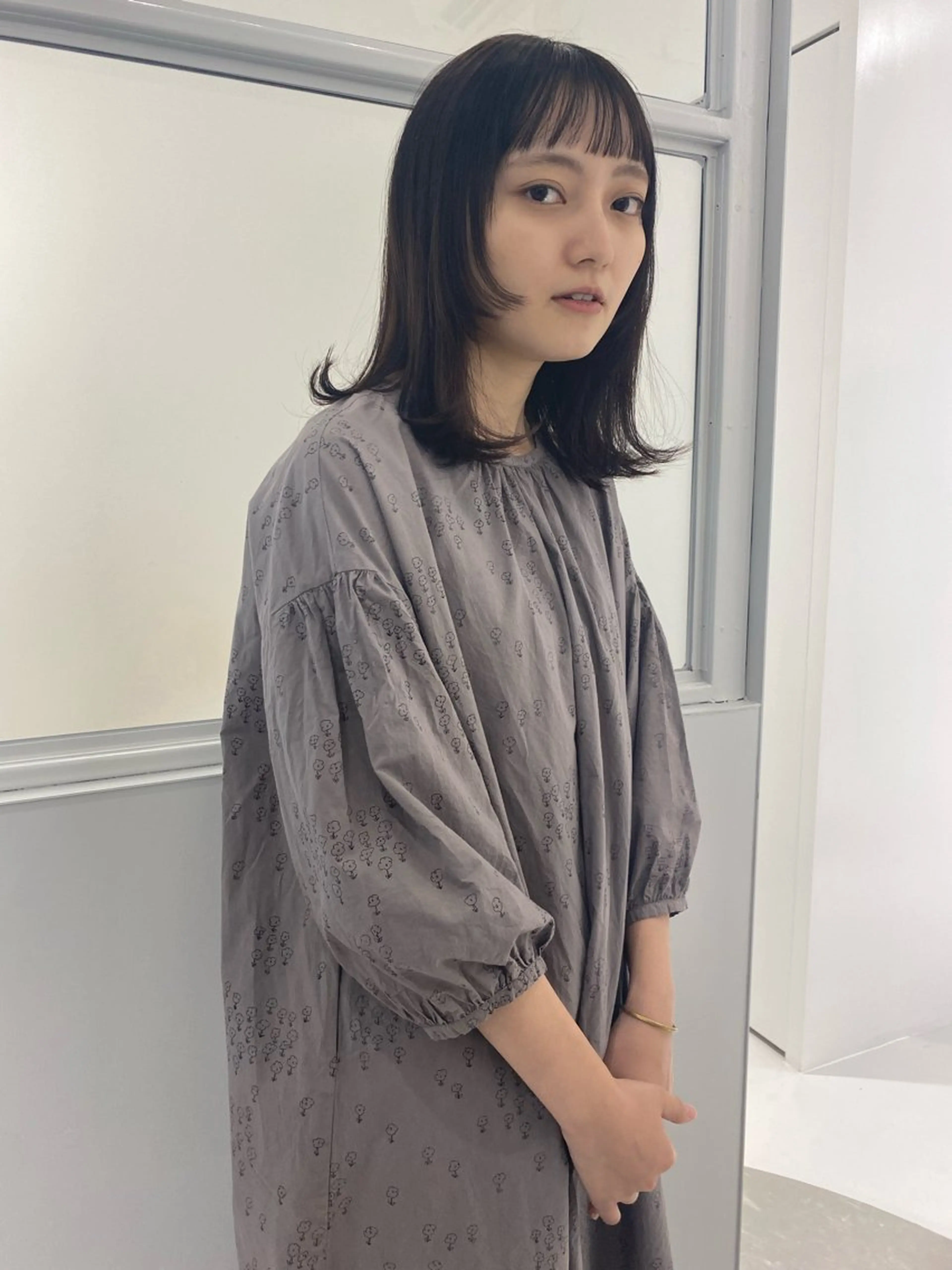 ミディアム カラー 伊藤　由季 603号室のヘアスタイル