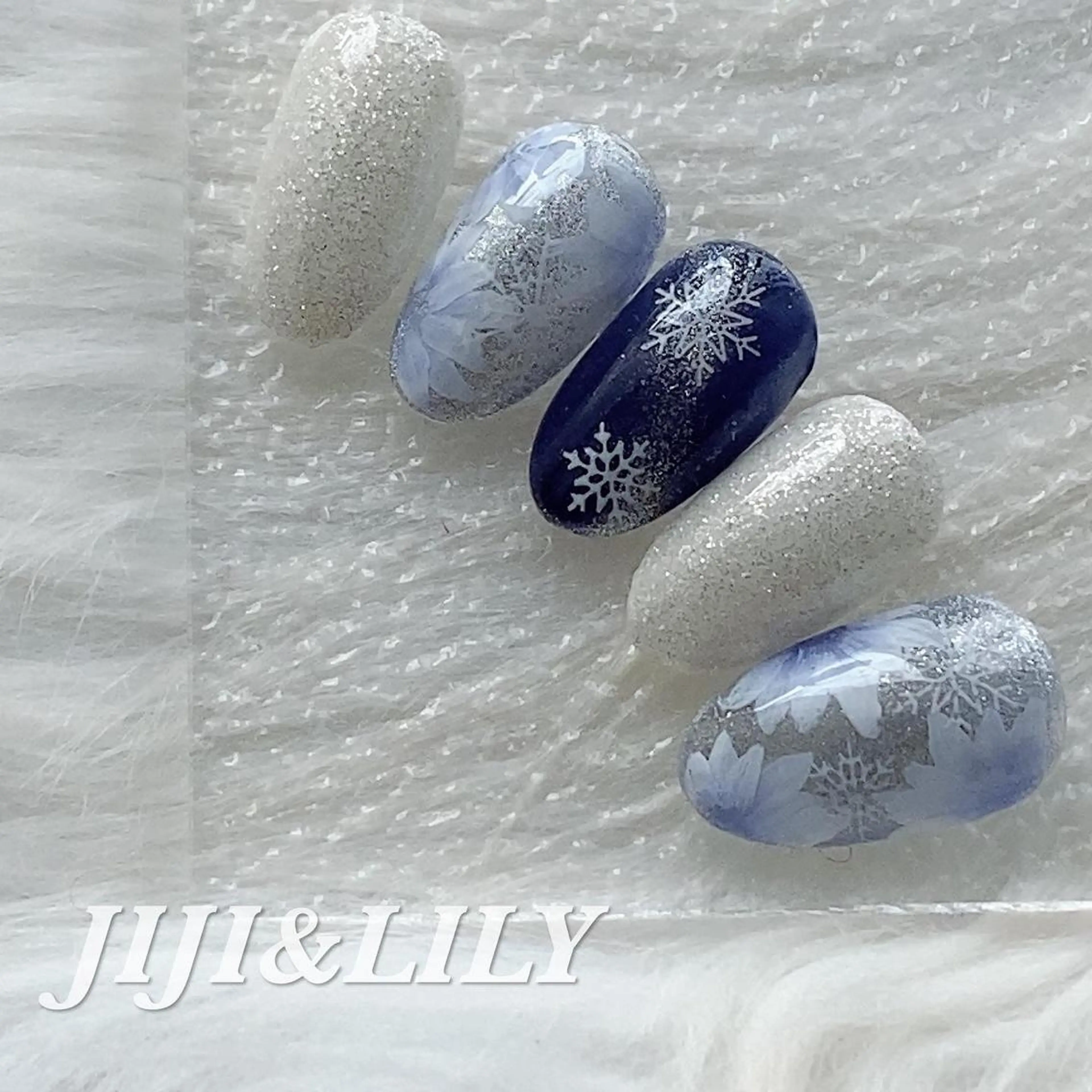 【期間限定】初回他店オフ無料❣️爪に優しい弱酸性ジェル使用✨アート4本コースの写真