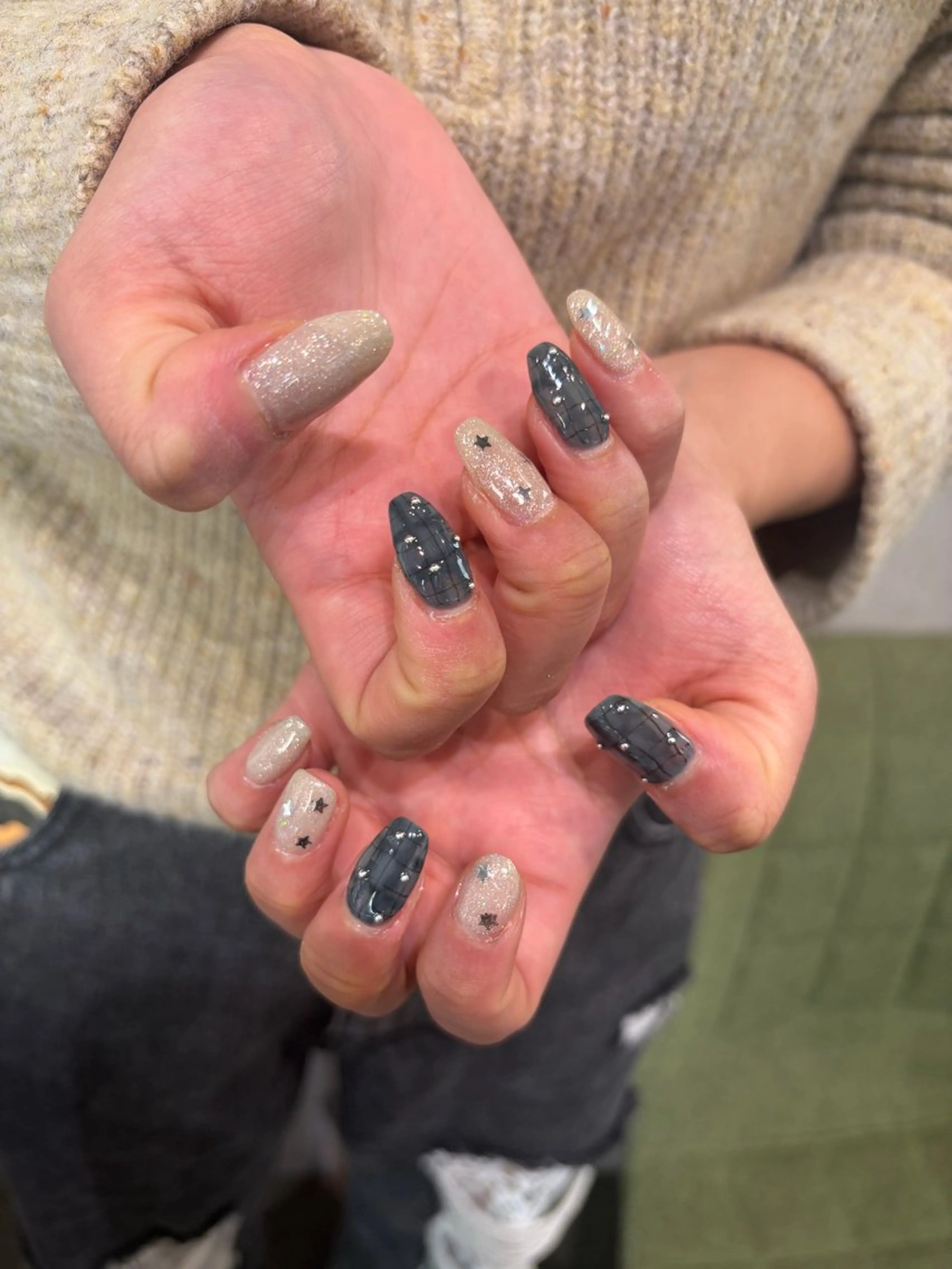 ネイル ハンドネイル 派手髪ハイトーン💛 ネイル💅まりなのヘアスタイル