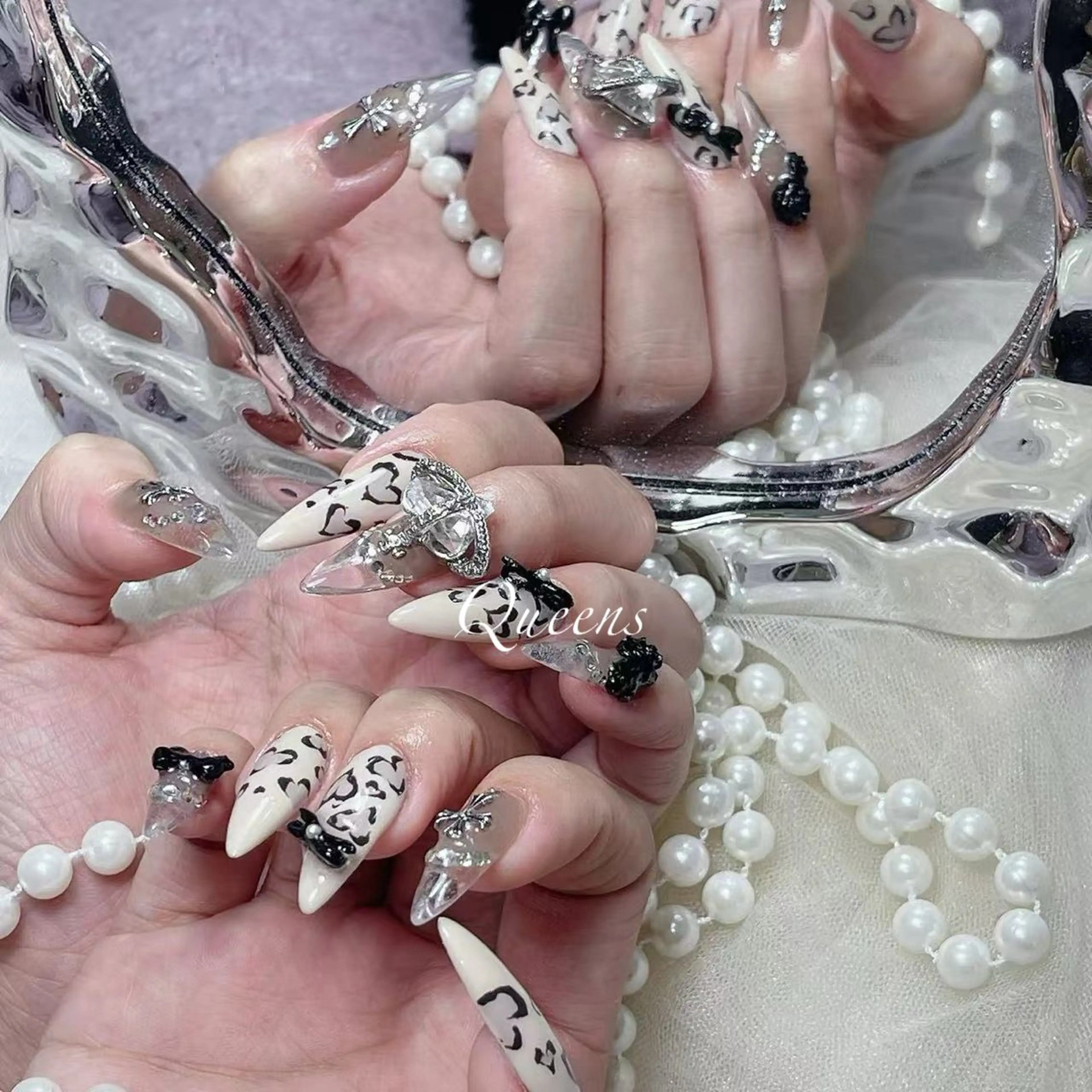 ネイル ハンドネイル Queens マオのネイルデザイン