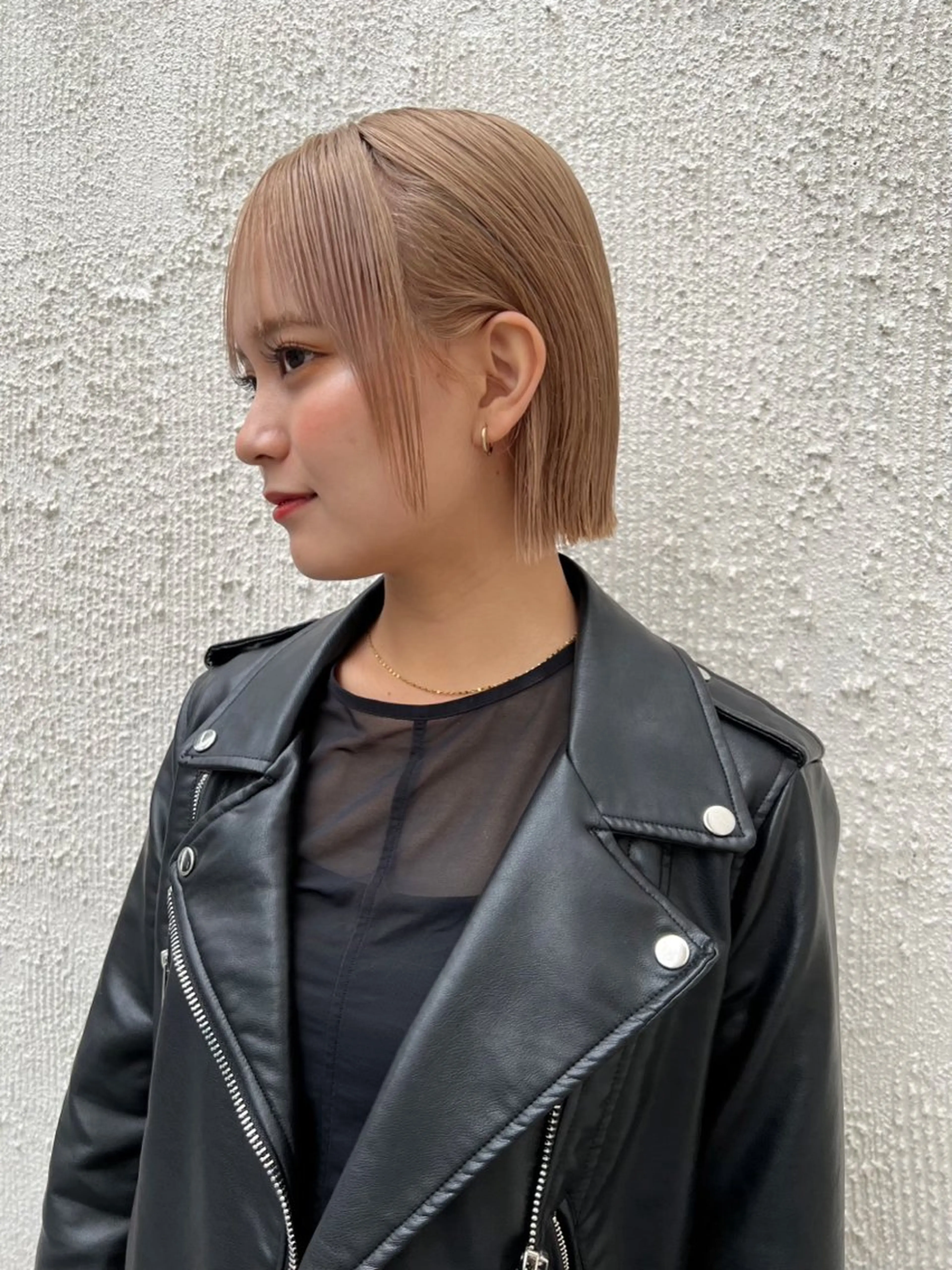 ショート カラー ブリーチ ハイトーンカラー Lond azur所属・🇰🇷韓国レイヤー 韓国風ボブのヘアスタイル