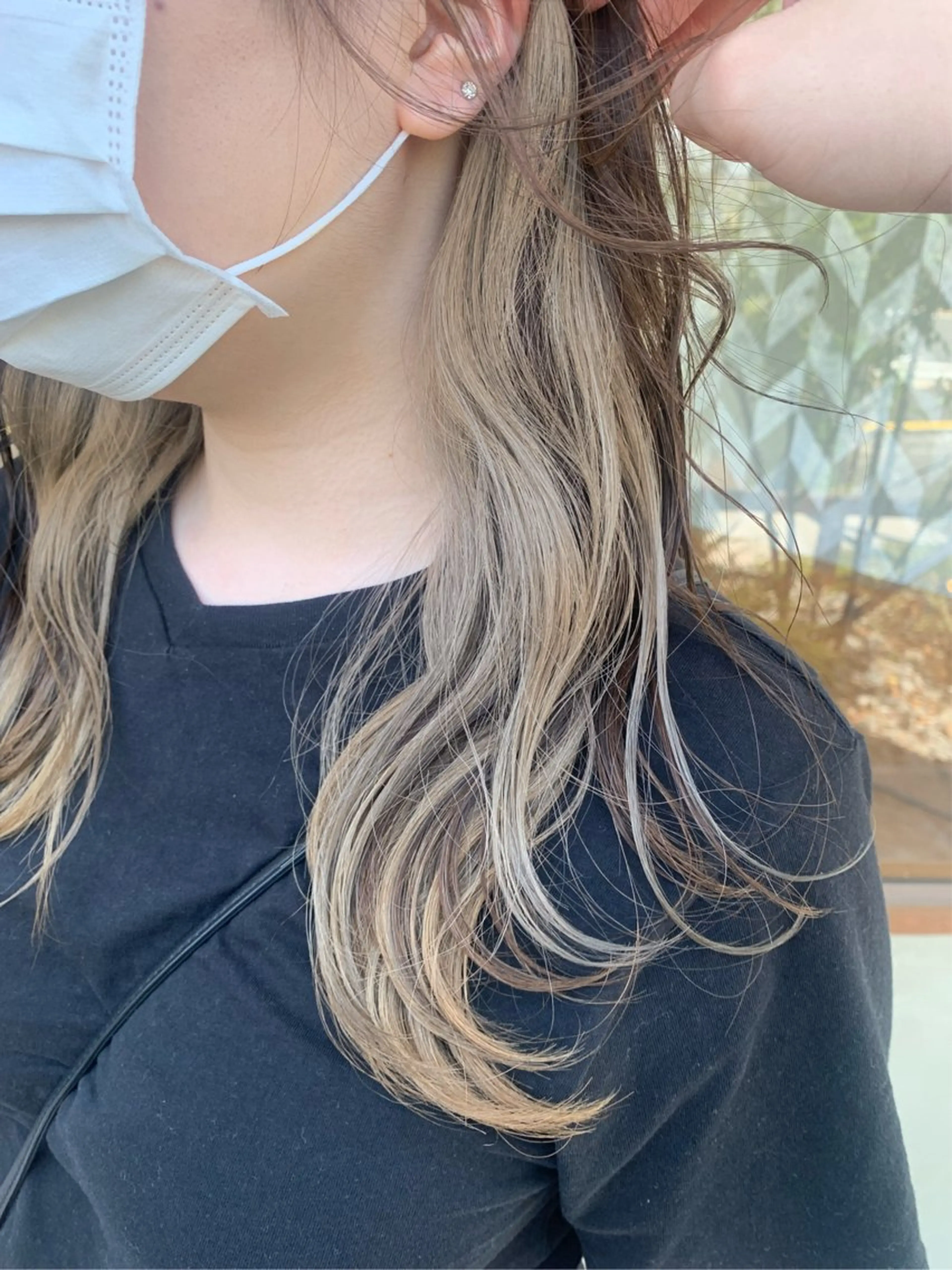 セミロング カラー ベージュカラー ホワイトベージュ 田中 紫苑のヘアスタイル