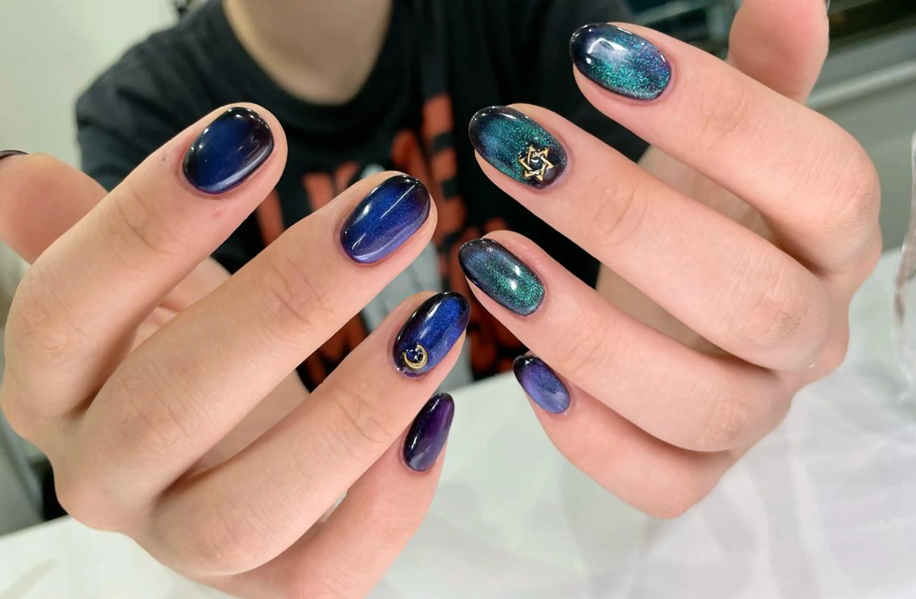 ネイル マグネットネイル Kaka Nailsのネイルデザイン