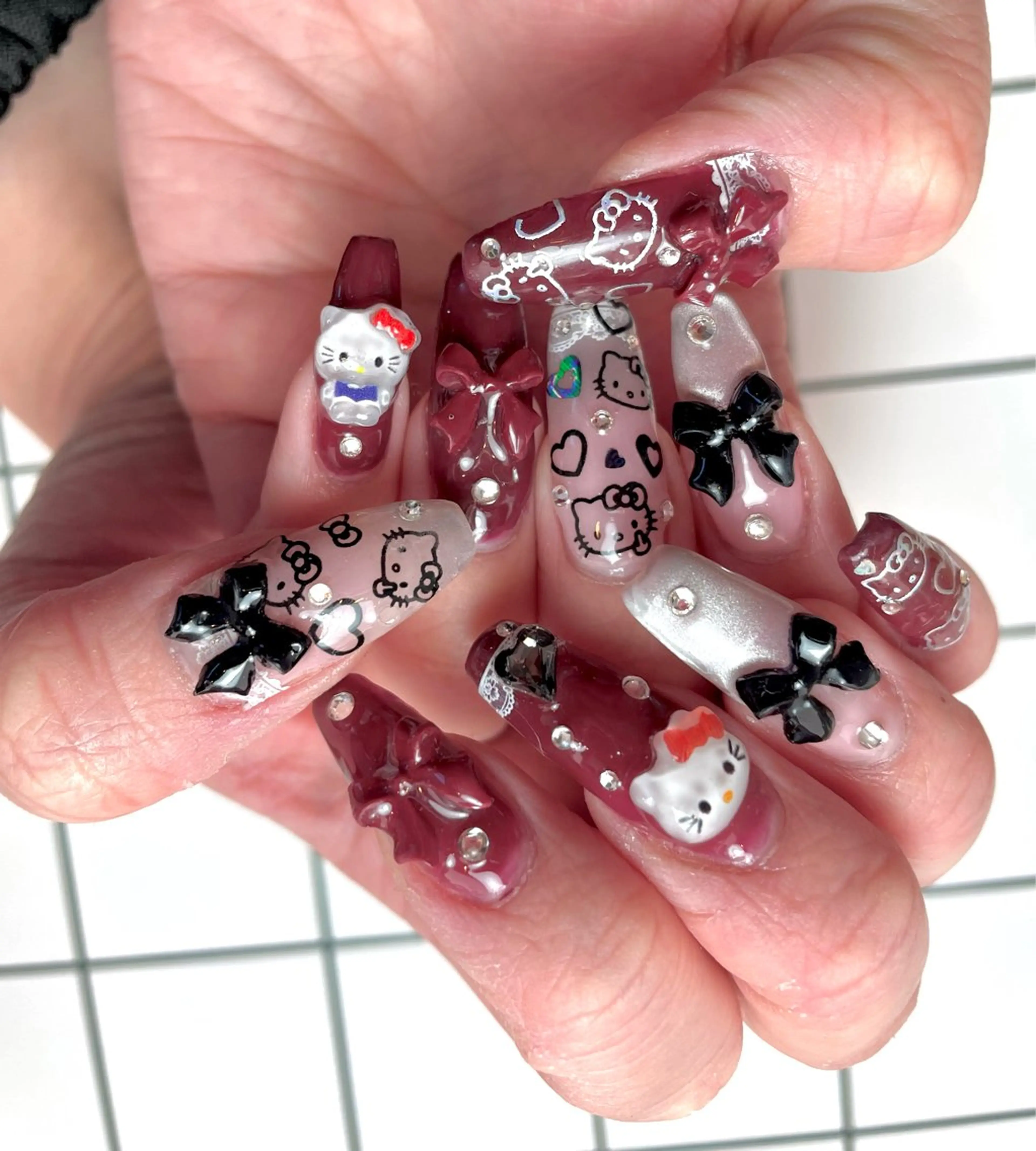 ネイル ボルドー リボン nail salon POPPYのネイルデザイン
