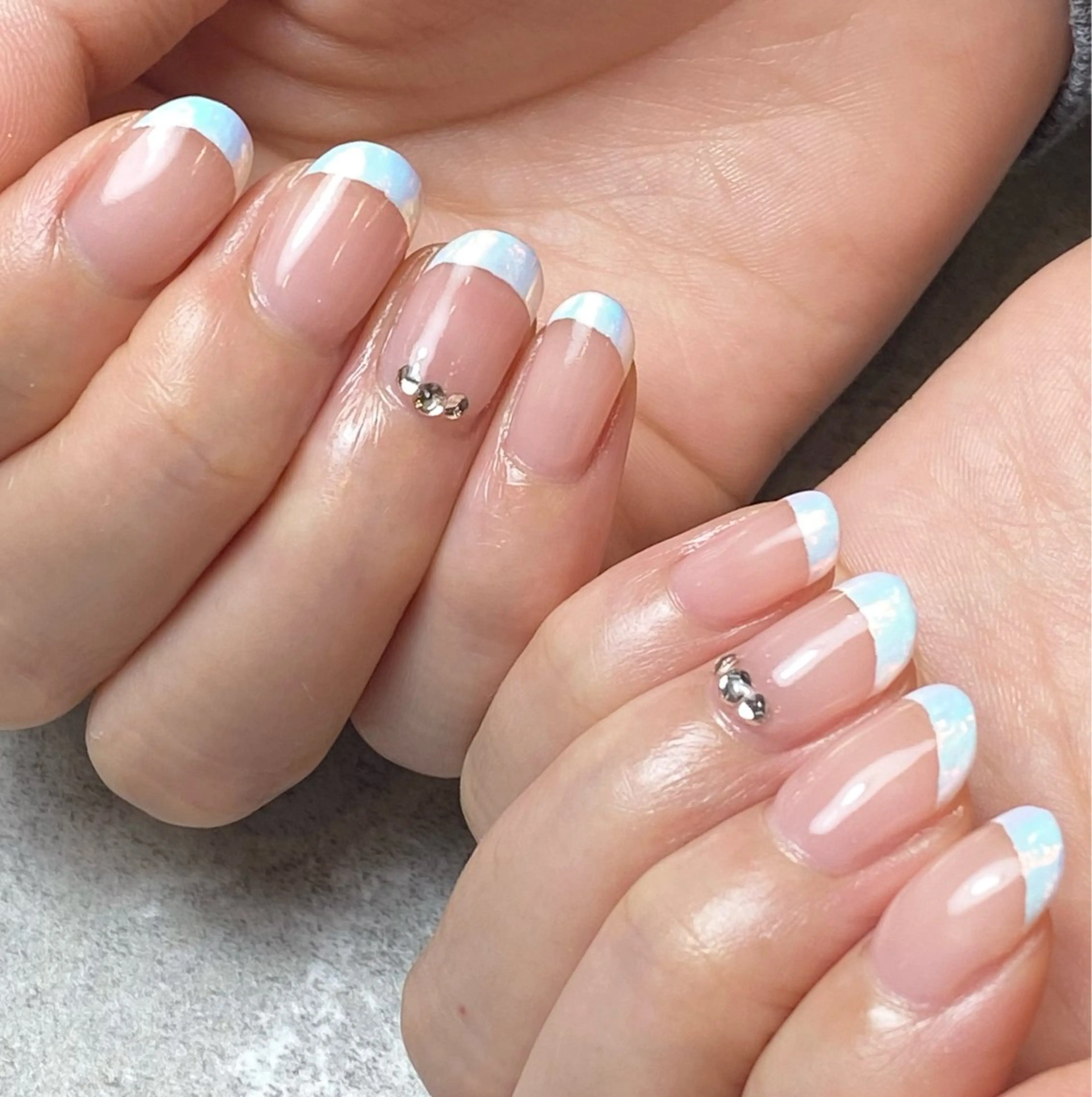 ネイル オーロラネイル フレンチネイル ピンク ハンドネイル Narumi nailのネイルデザイン