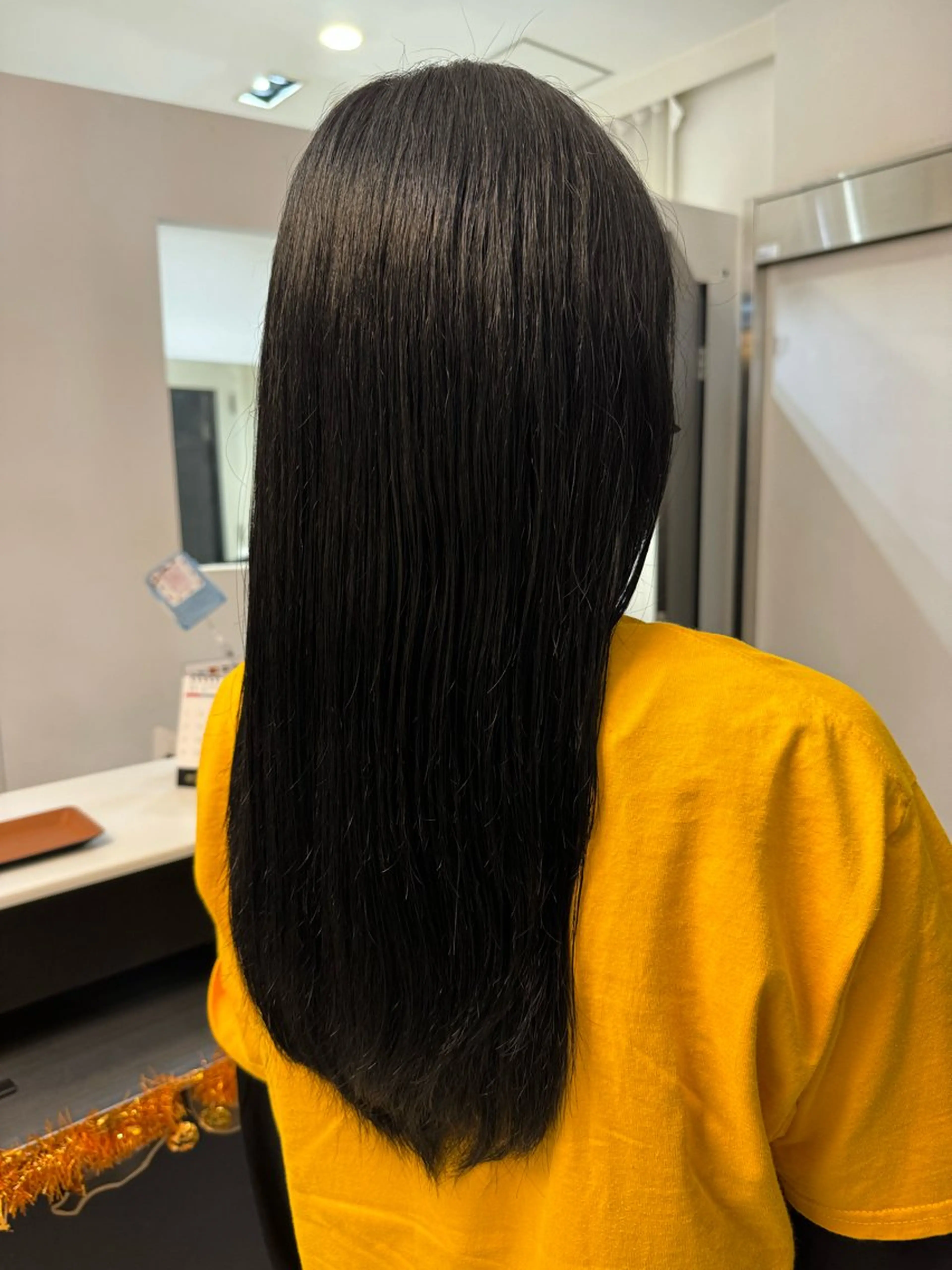 カラー CHIC 蘭のヘアスタイル