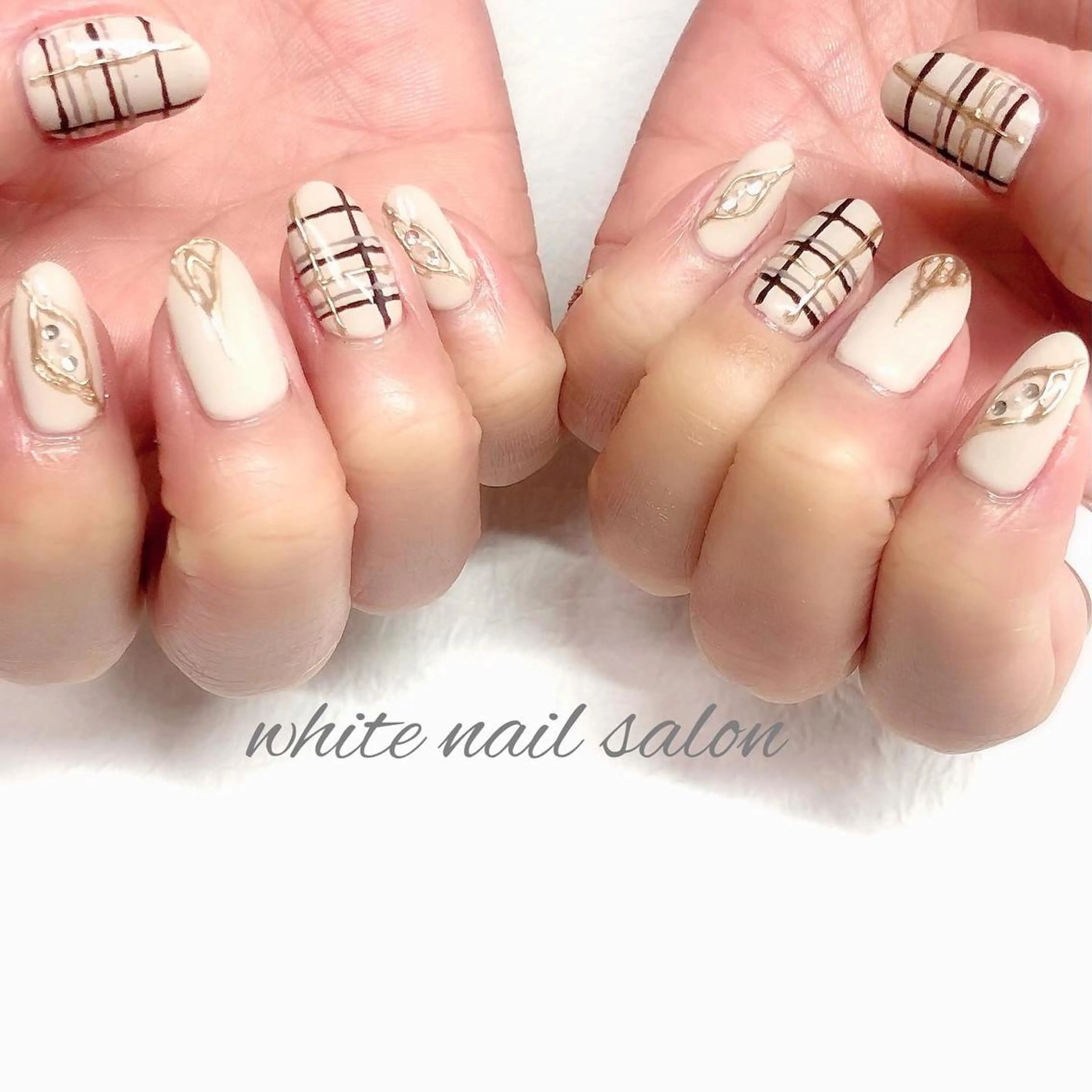 ネイル ジェルネイル ハードジェル 持ち込み ソフトジェル ハンドネイル white nail salonのネイルデザイン
