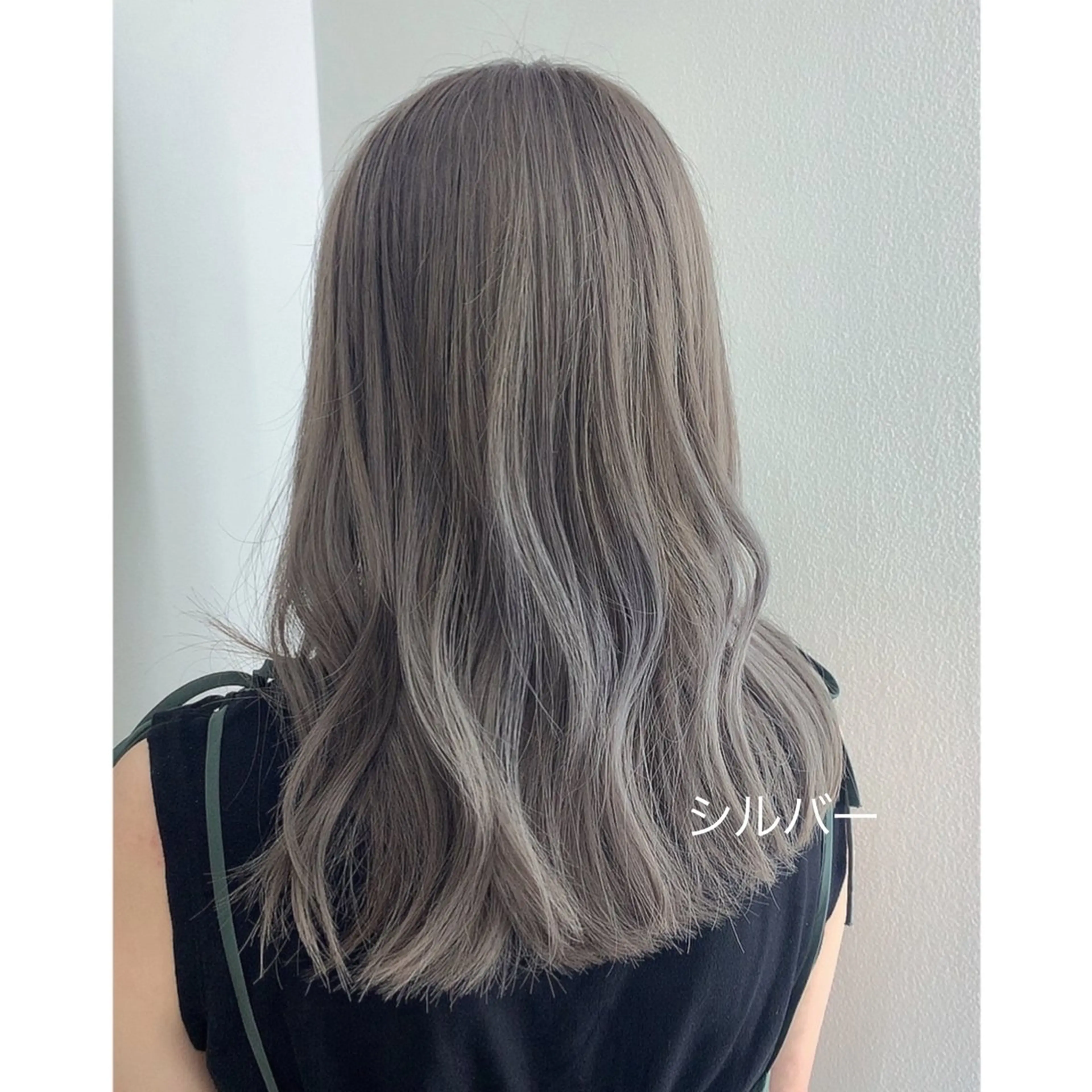 セミロング カット ヘアカラー しまうち れおなのヘアスタイル