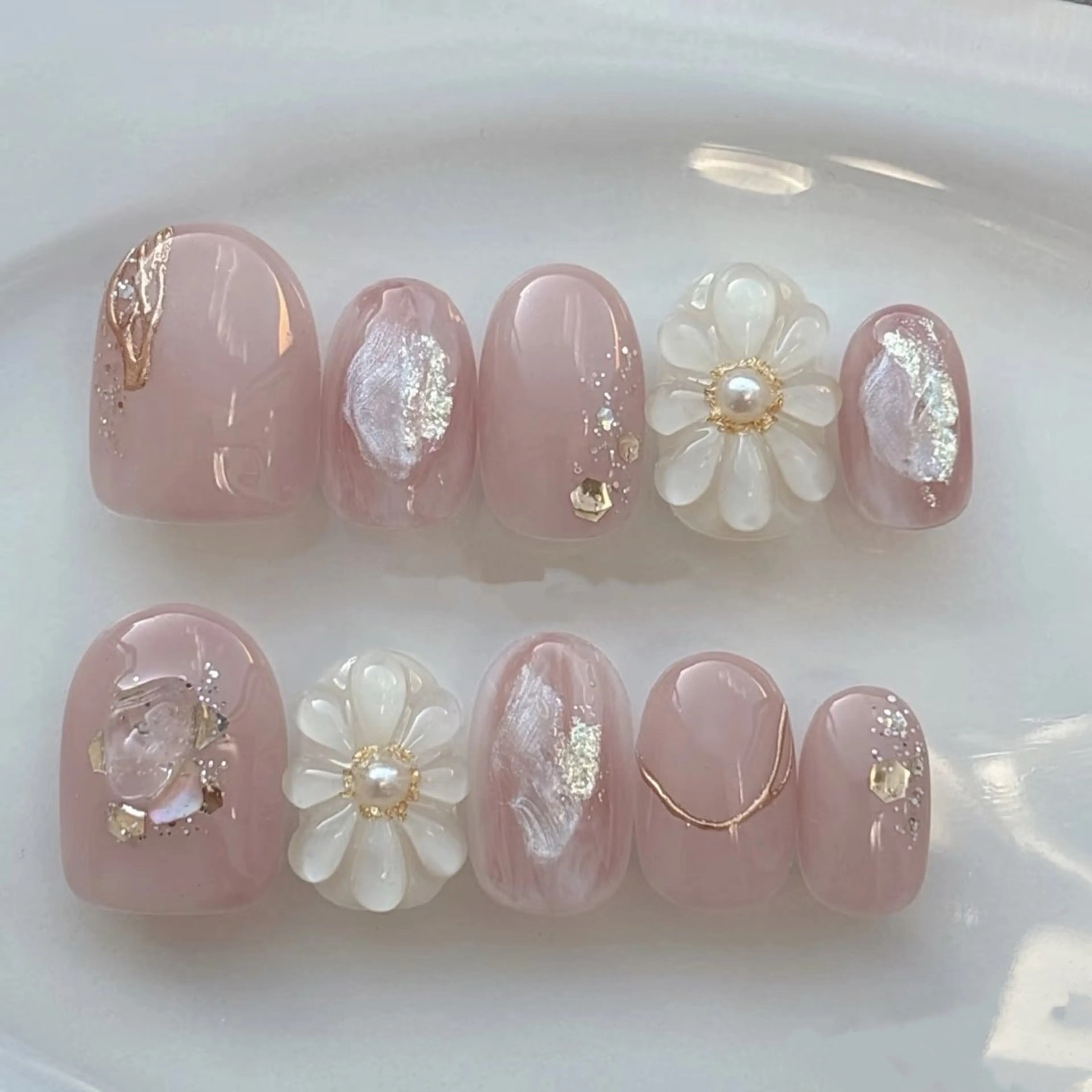 ネイル アートネイル チークネイル 長さ出し フラワーネイル ジェルネイル YK Beauty Salonのマツエク・マツパデザイン