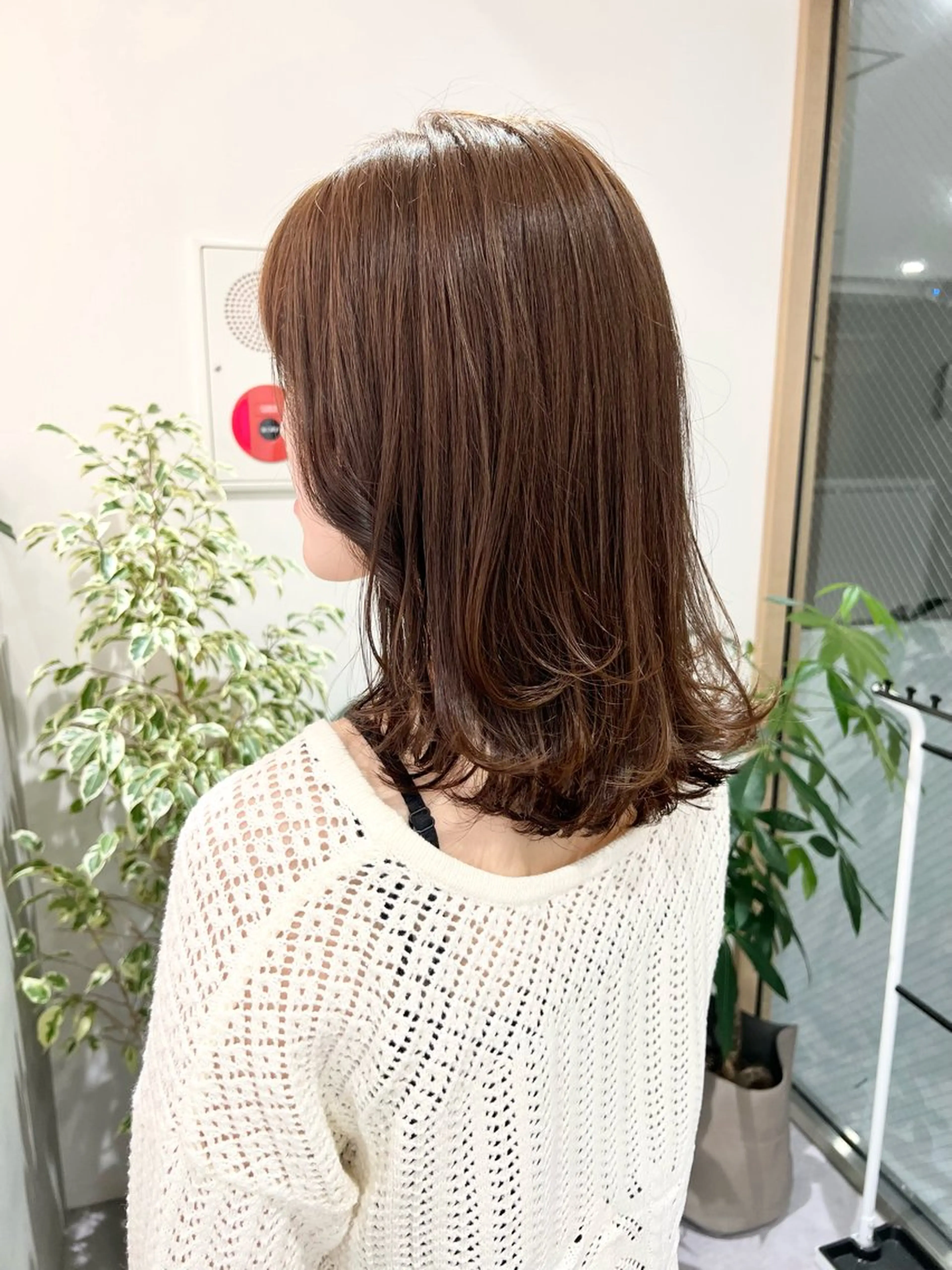 ミディアム miyu✂︎Lien 上品なブリーチカラーのヘアスタイル