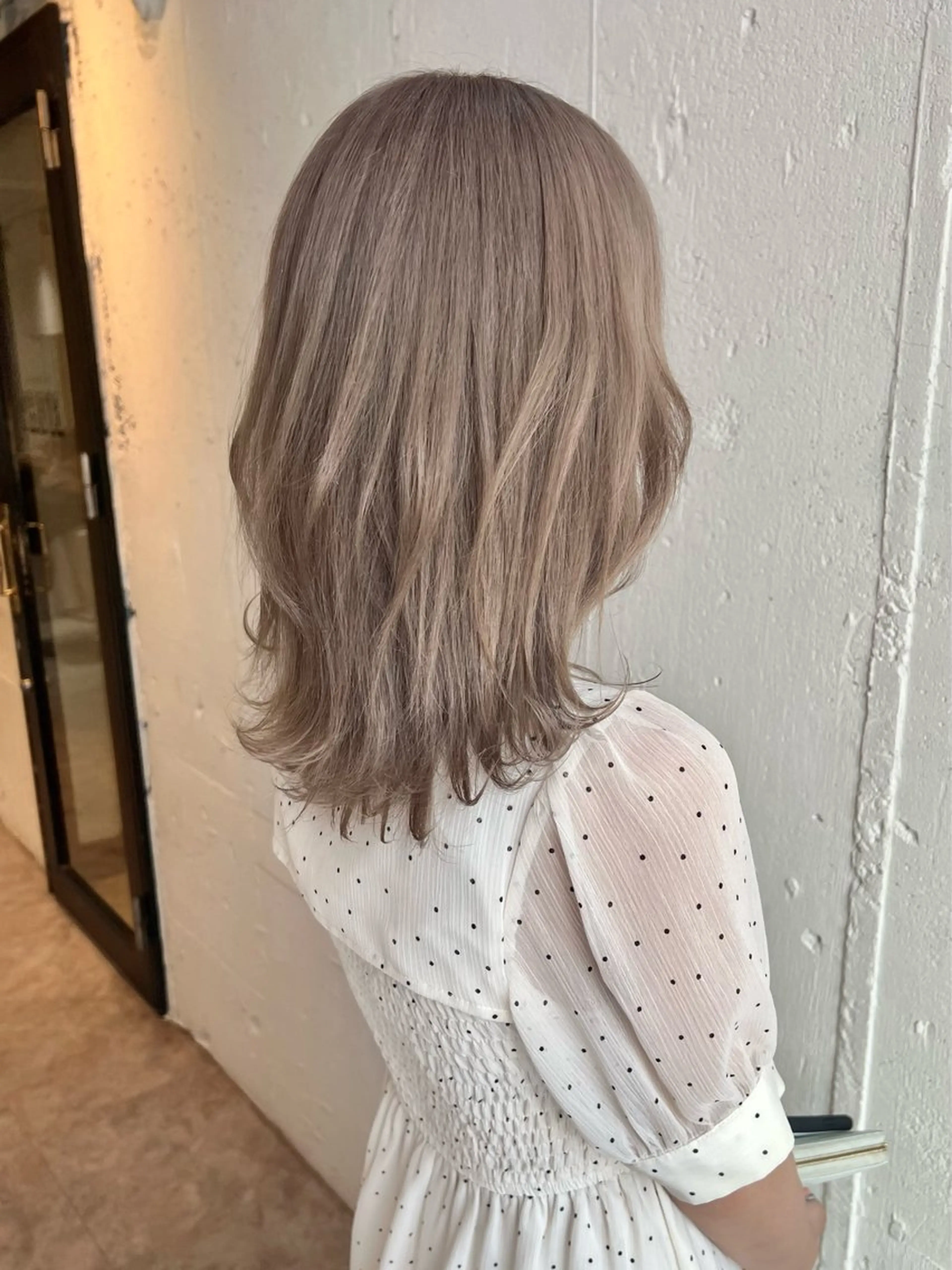 セミロング 顔まわりレイヤー レイヤーカット カット ヘアカラー フジサキ ケンのヘアスタイル