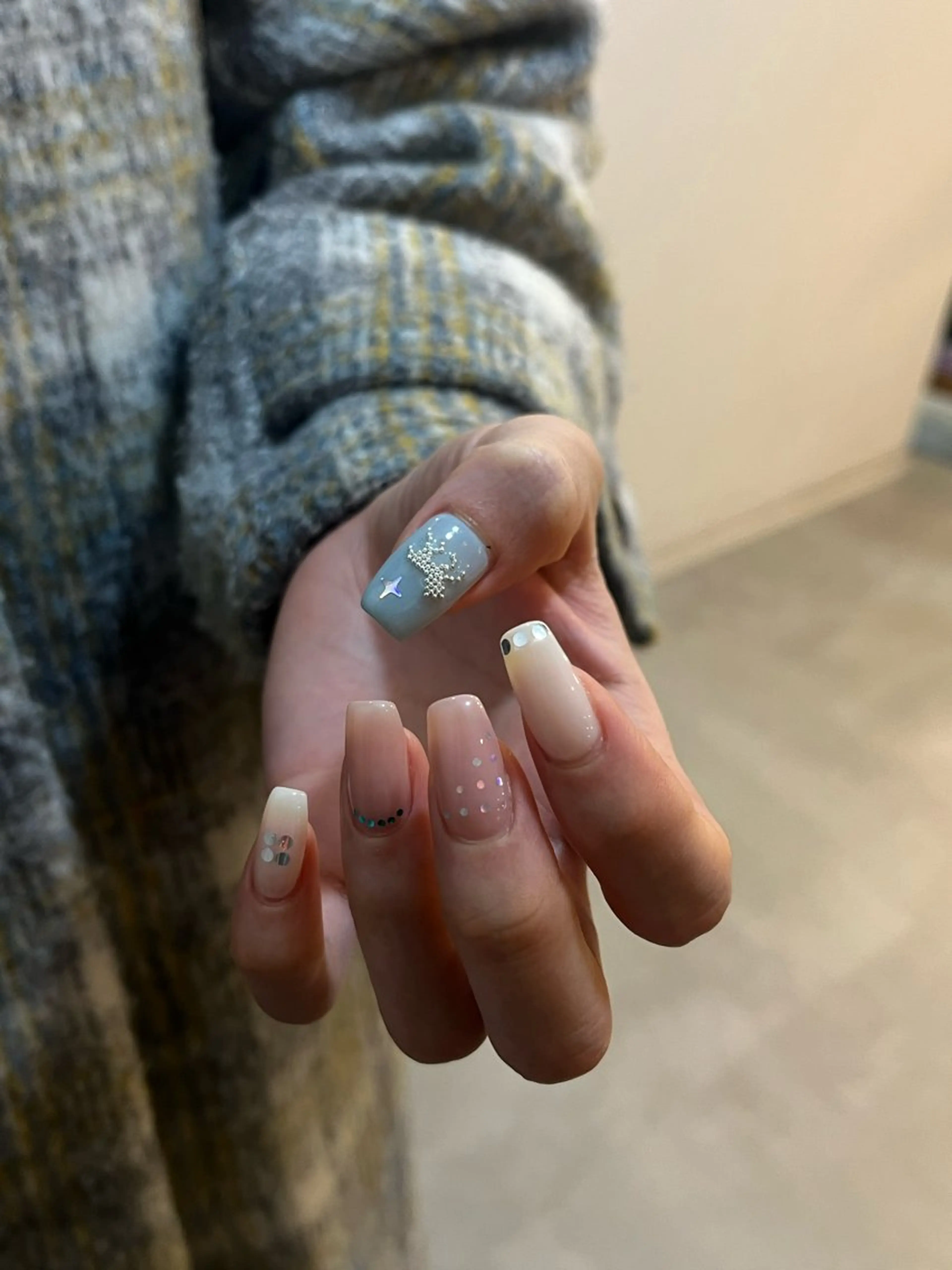 ネイル ハンドネイル +vico 堀江店所属・中西 春那のネイルデザイン