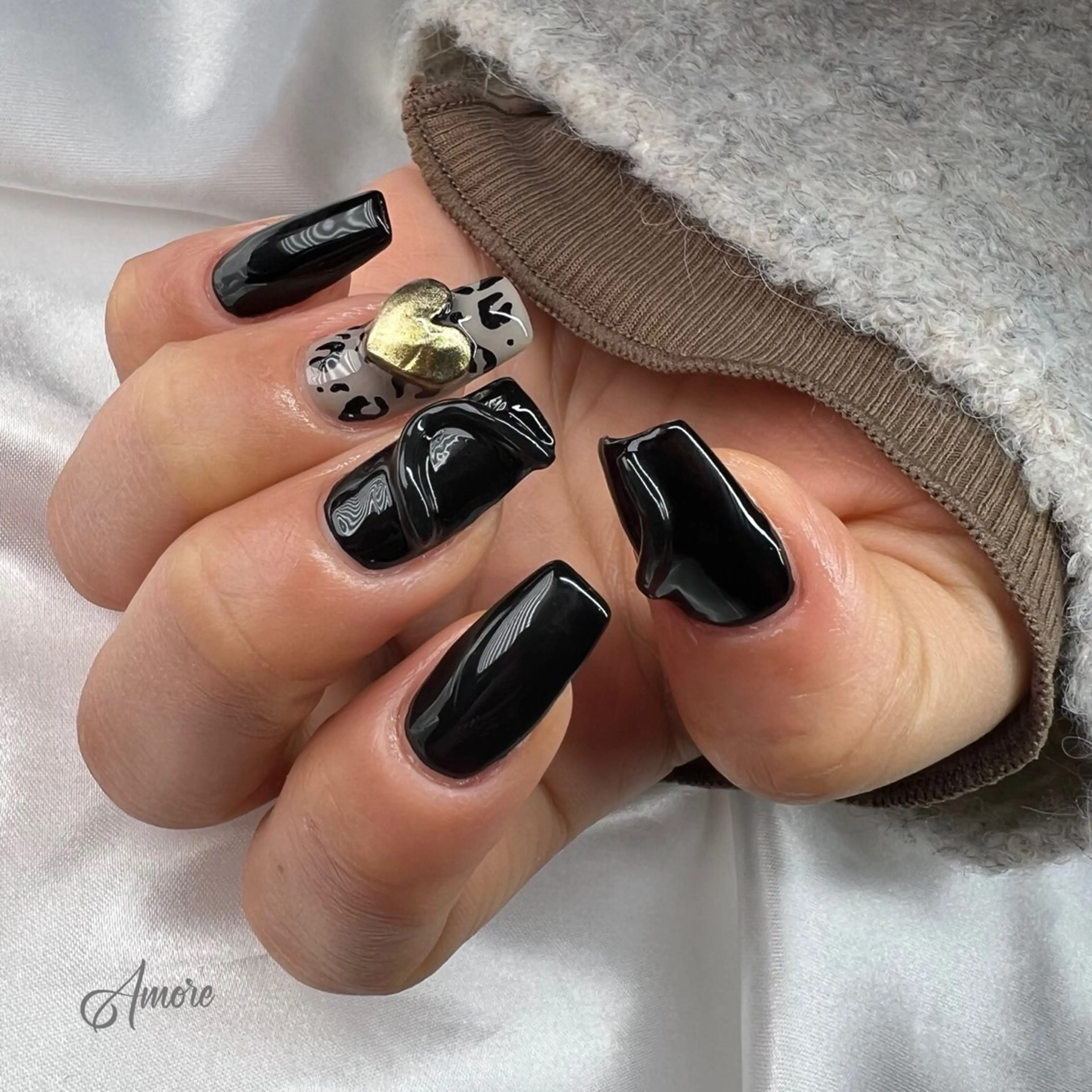 ネイル ジェルネイル キラキラネイル 韓国ネイル パラジェル 冬ネイル You kyehwaのネイルデザイン