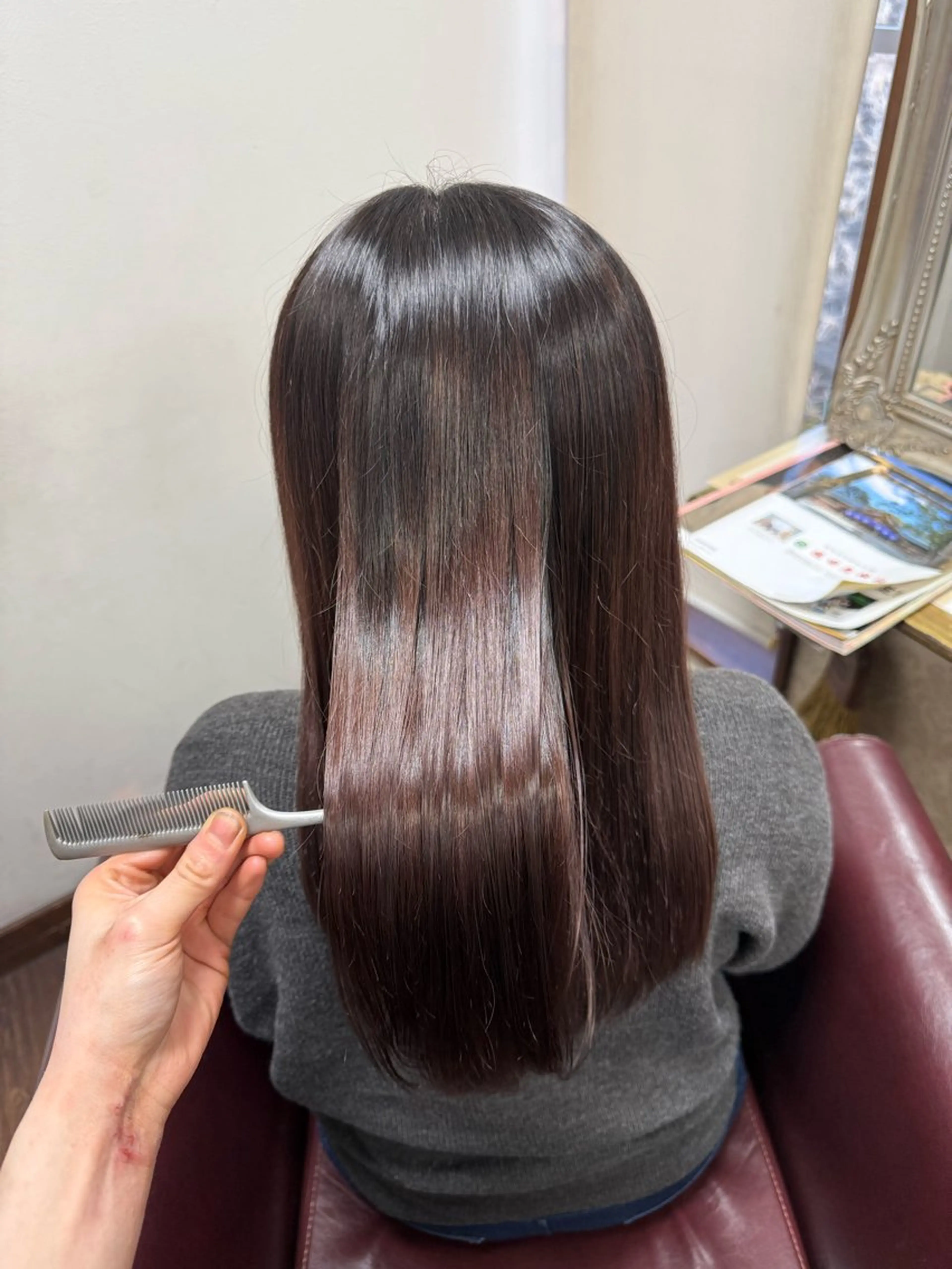 ロング カラー ブリーチ ブラウンカラー ラベンダーカラー トリートメント まりん /小牧美容院のヘアスタイル