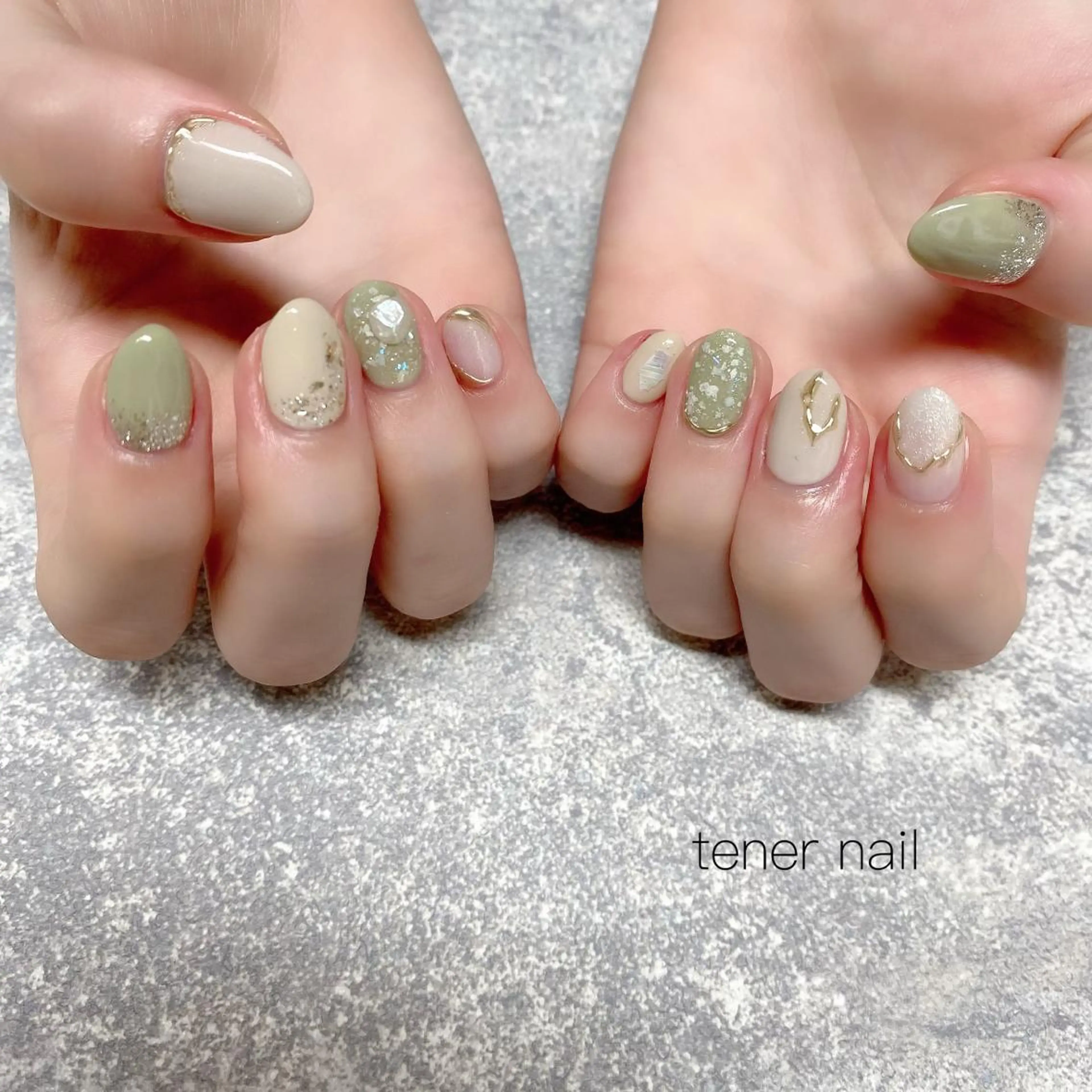 ネイル グリーン ニュアンスネイル tener  nail  テネルネイル所属・テネルネイル tener nailのネイルデザイン