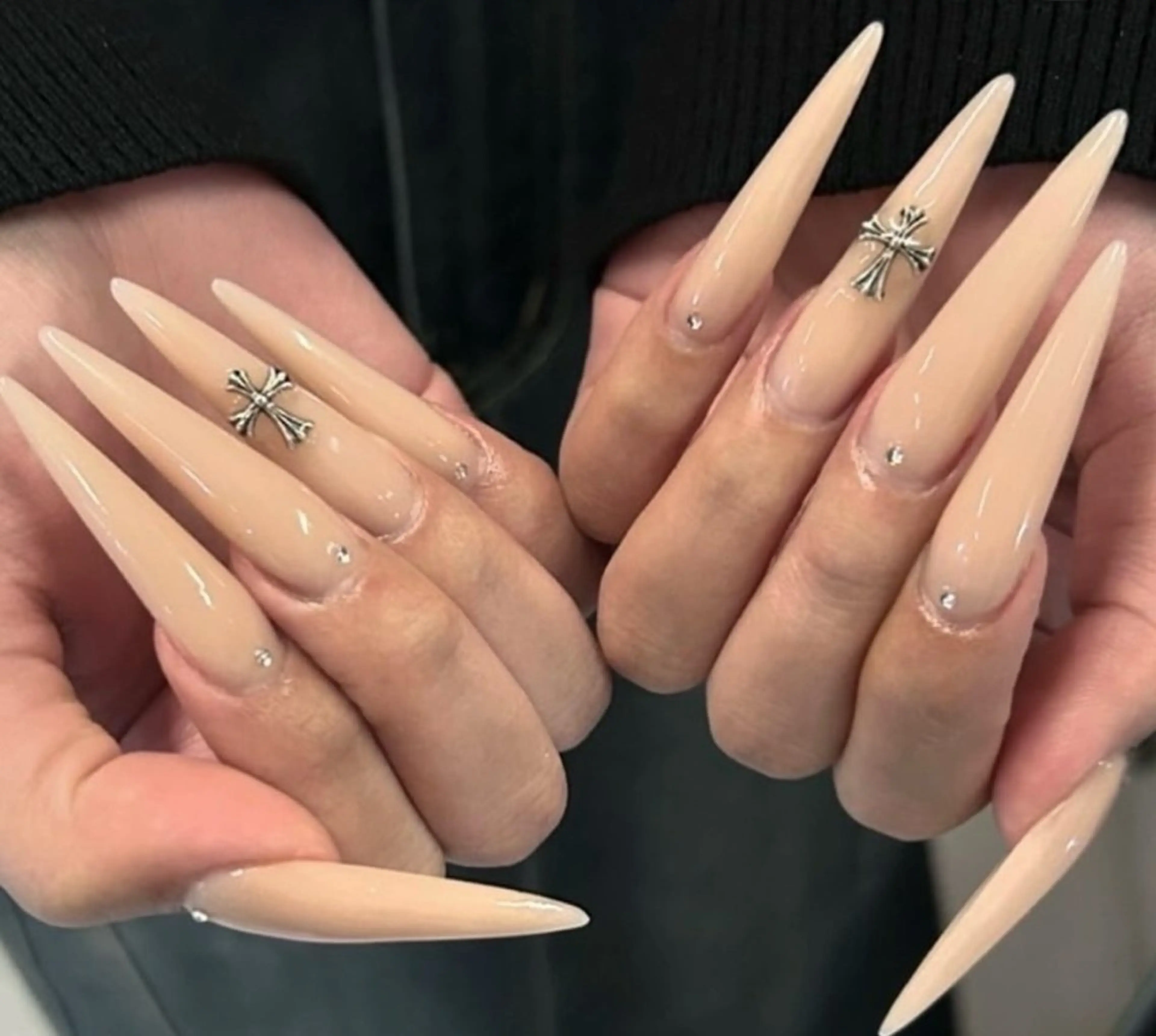 ネイル グラデーション キラキラネイル ワンカラーネイル 冬ネイル Jenn Nail Salonのネイルデザイン