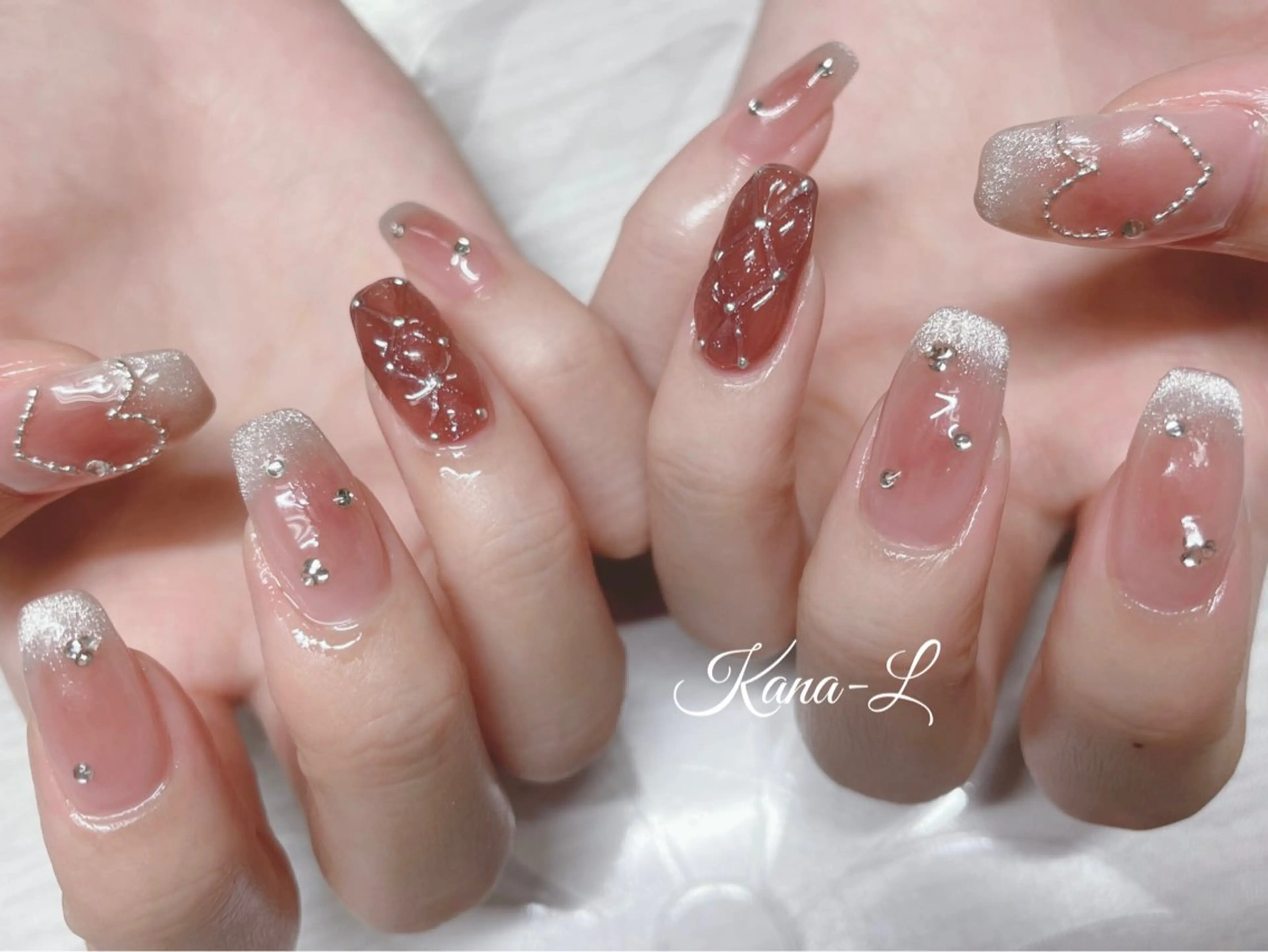 ネイル チークネイル フレンチネイル ジェルネイル ハート 韓国ネイル 芦辺 香奈のネイルデザイン