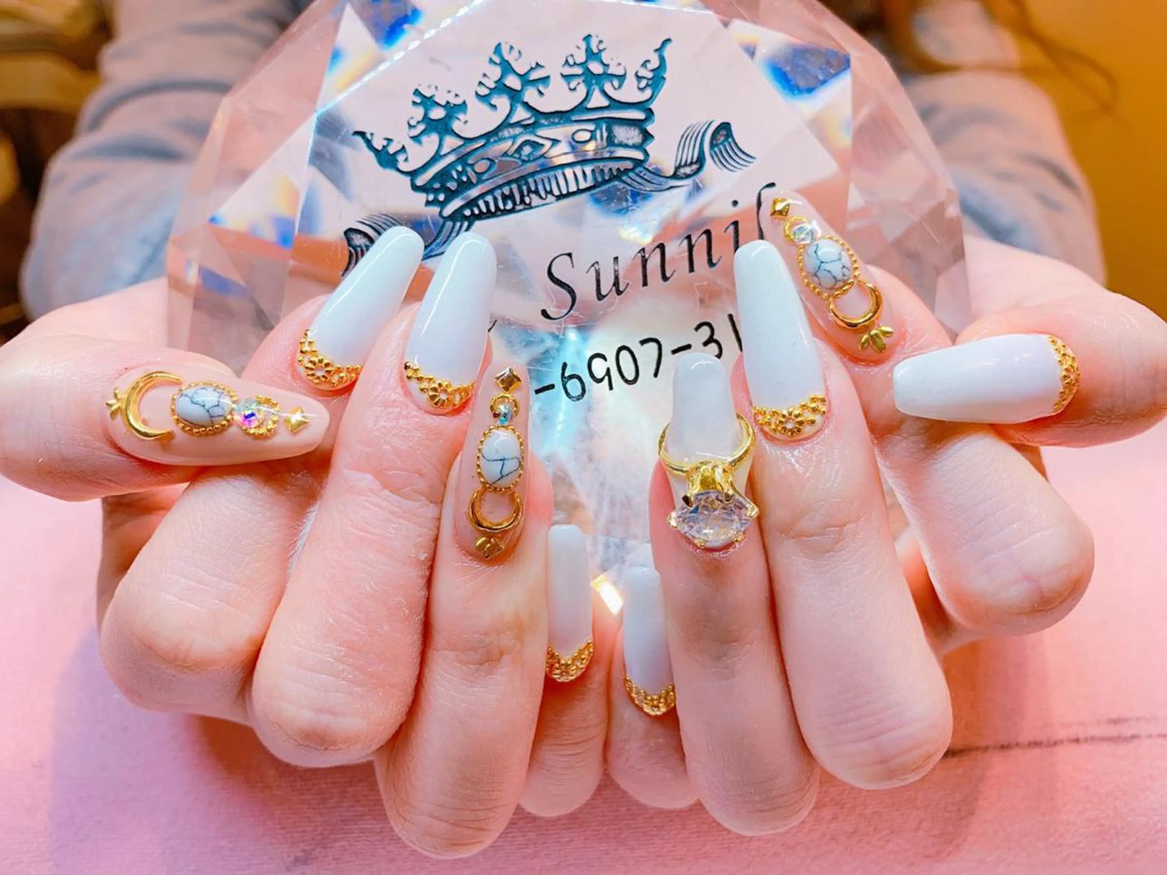 ネイル ストーンネイル リン リンのネイルデザイン