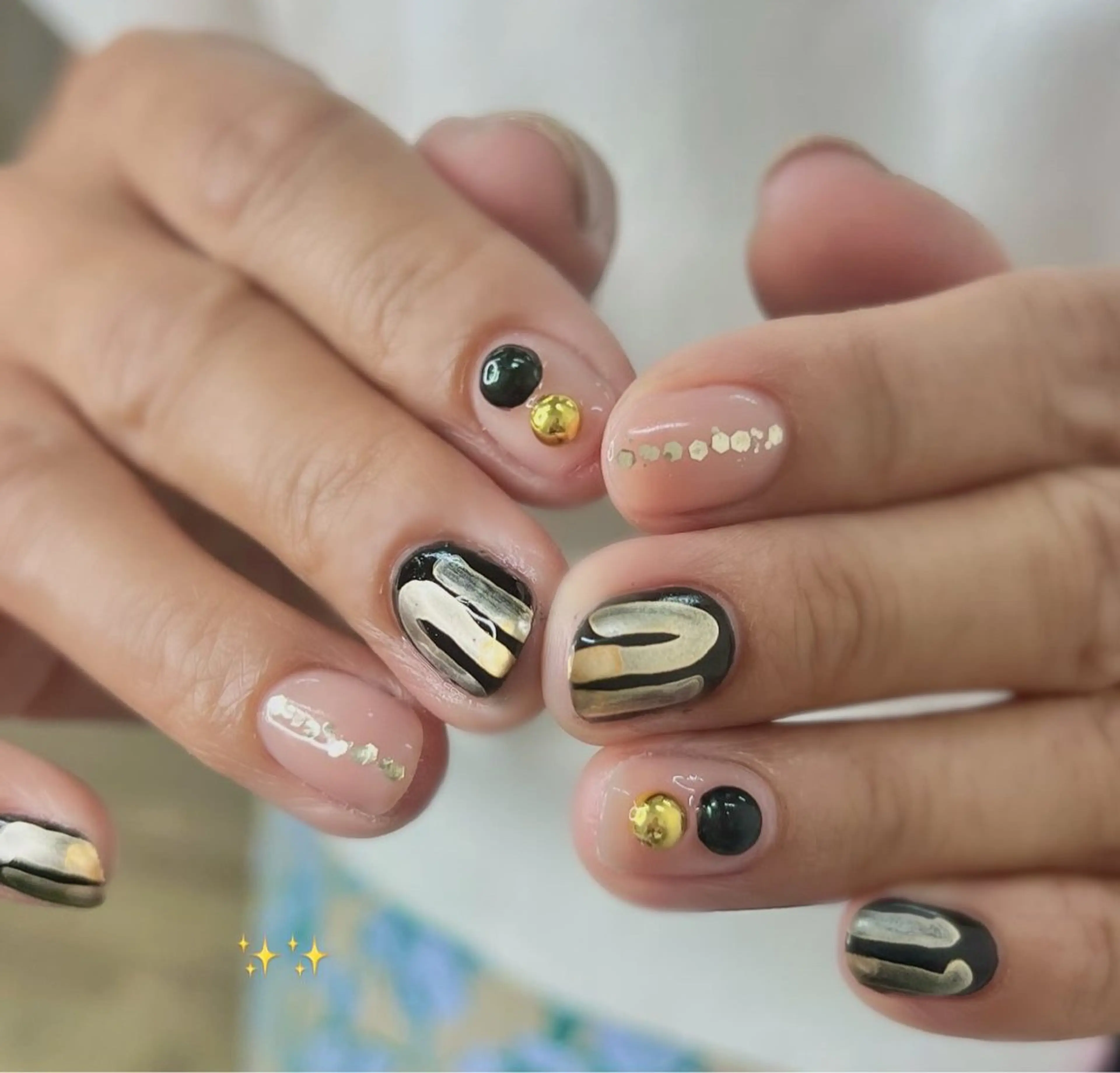 ショート Atelier  nail所属・︎ ユイナのネイルデザイン