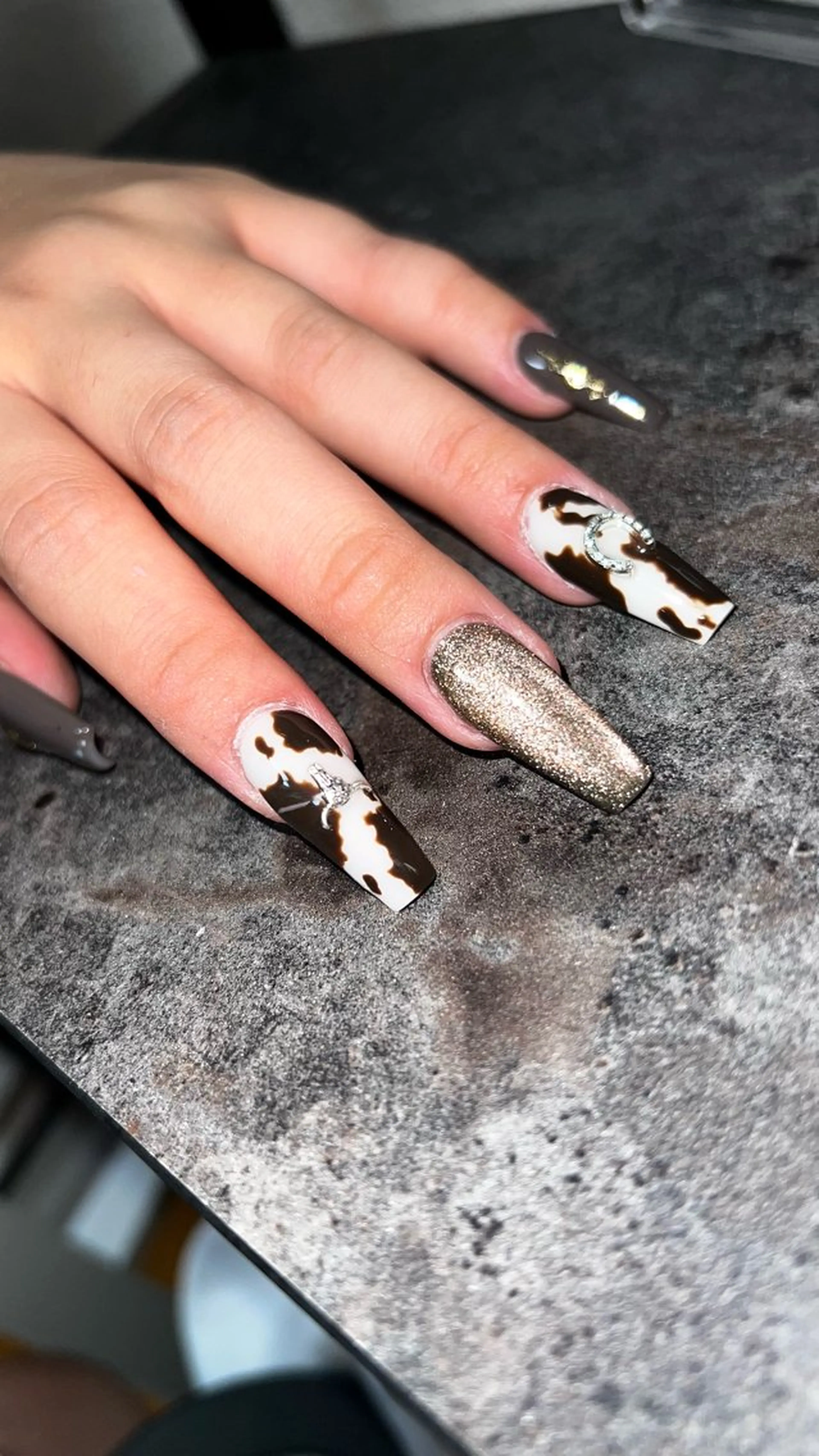 ネイル 𝐧𝐚𝐢𝐥 𝐌𝐢𝐖𝐢𝐢のネイルデザイン