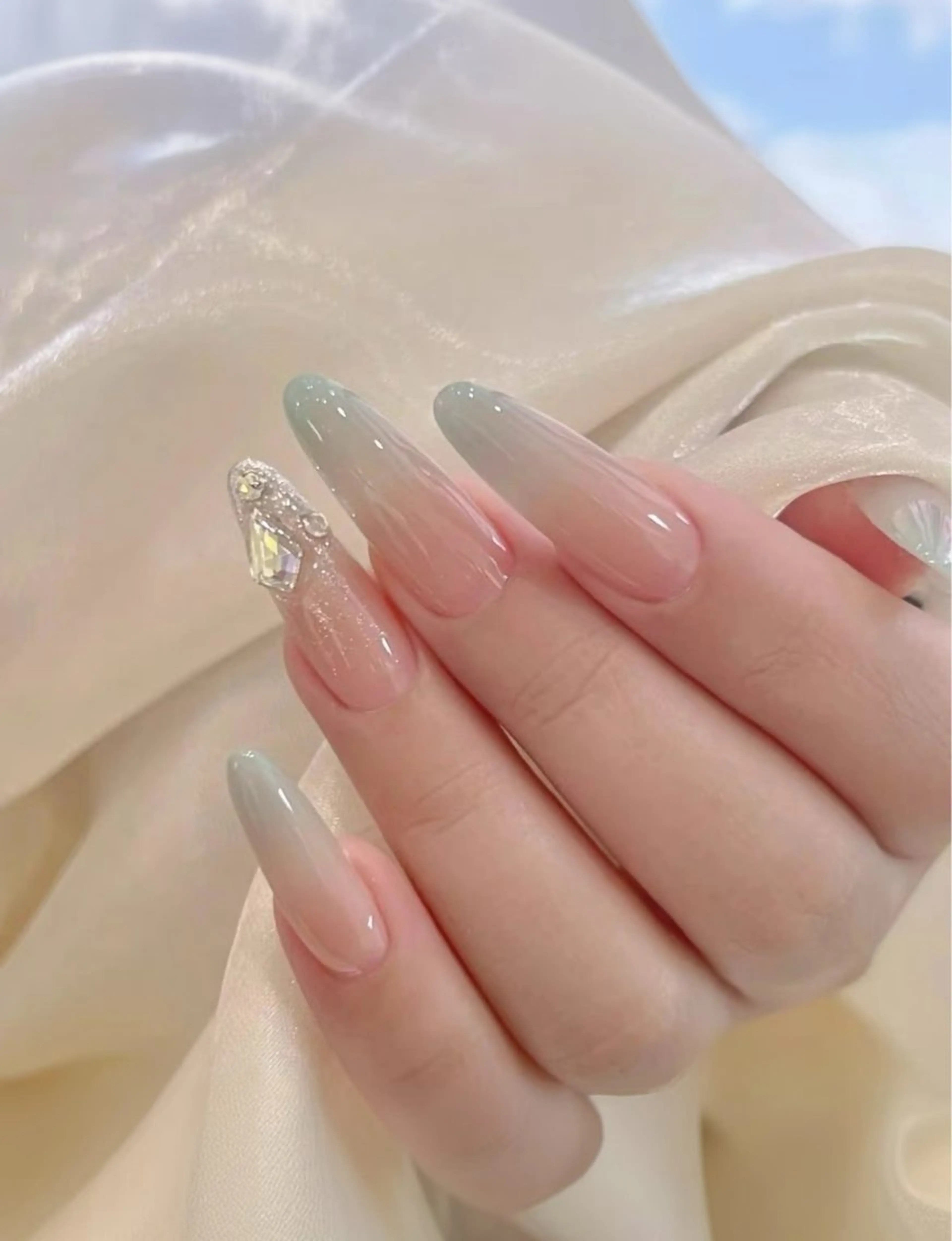 ネイル ハンドネイル ハンドケア flower nail salon所属・あや✨🆕 可愛い系長さだし専門のネイルデザイン