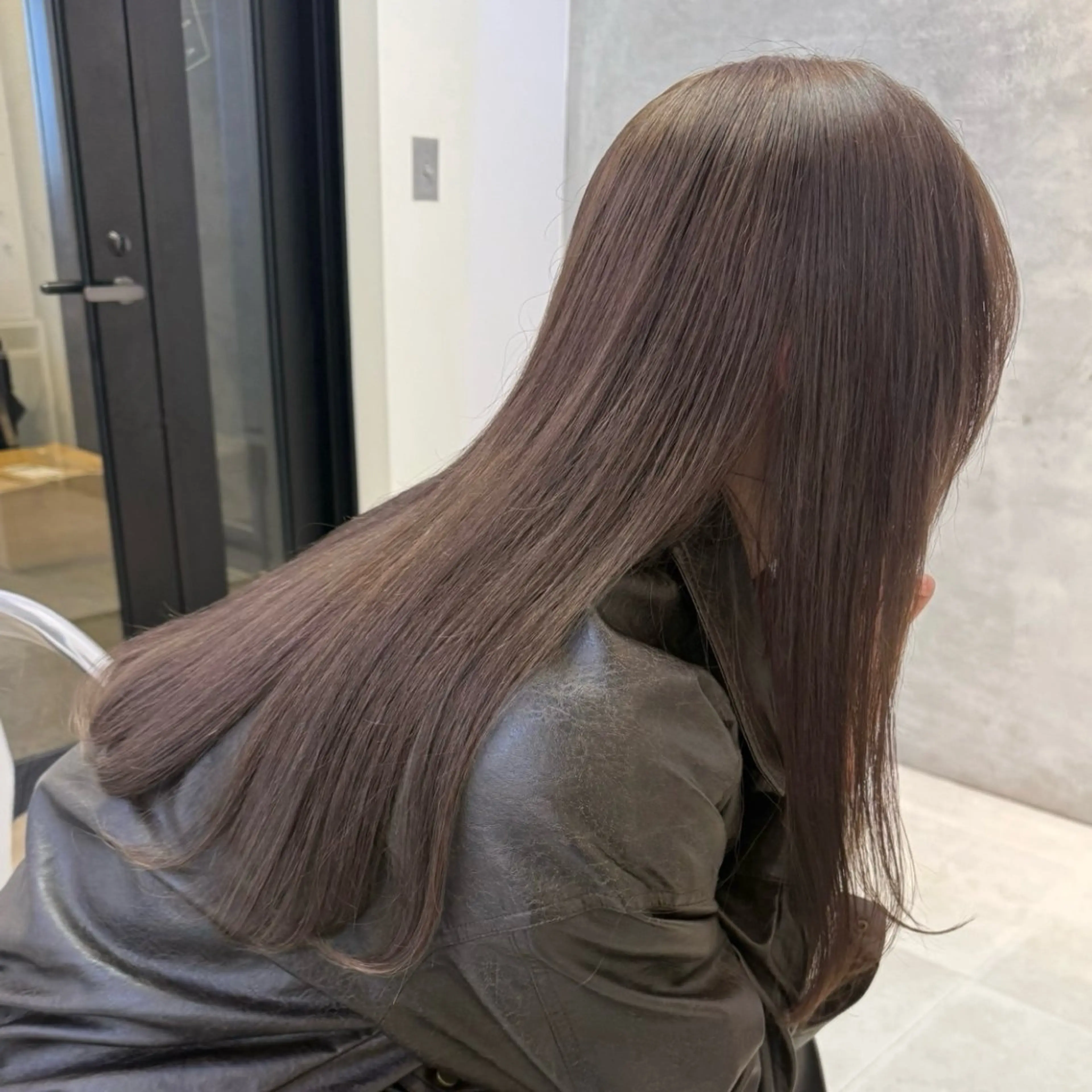 ダブルカラー　透明感/ベージュカラー/ブリーチなしカラー/くびれヘアの写真