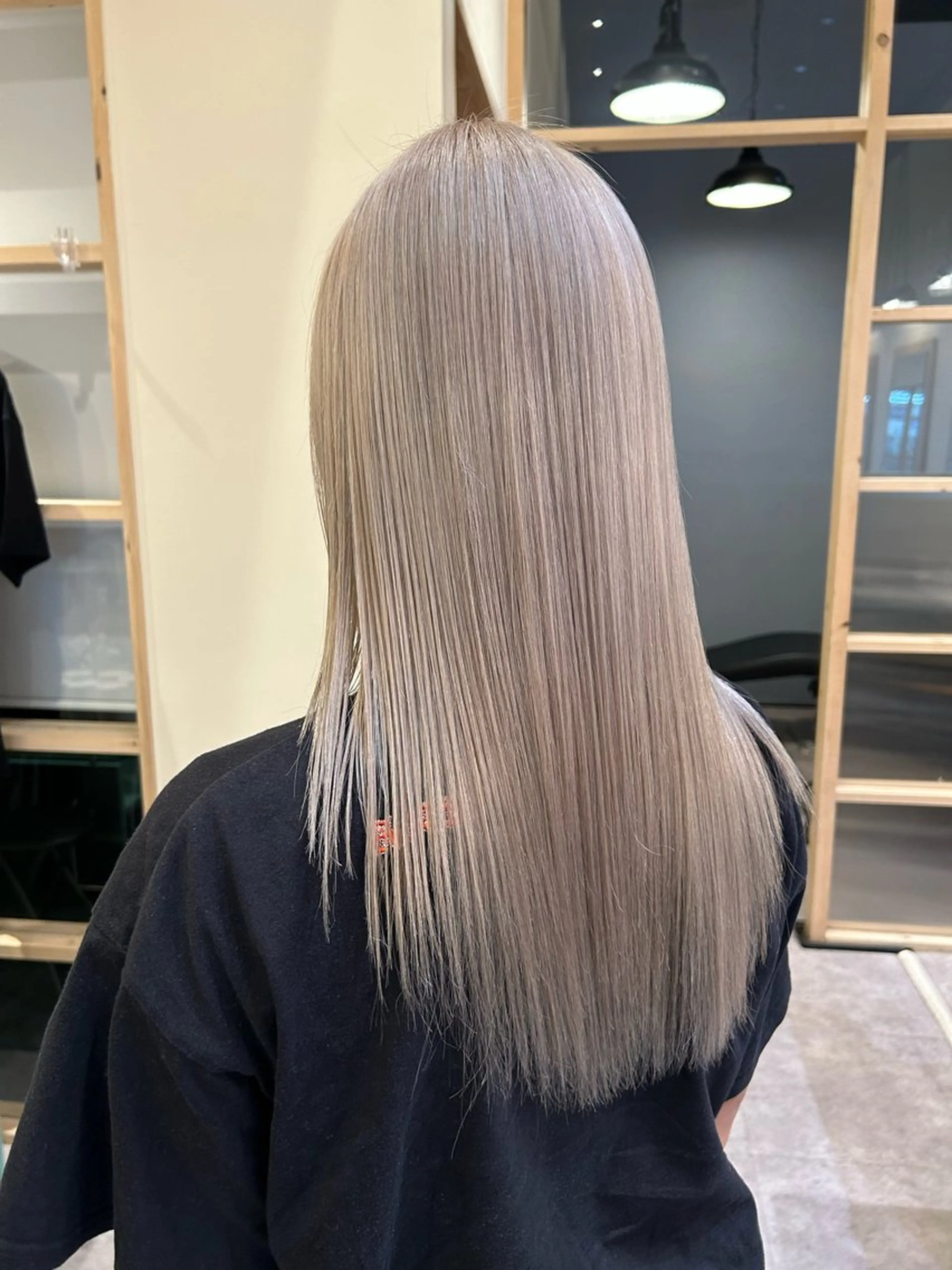 ロング 浅井 茉名のヘアスタイル