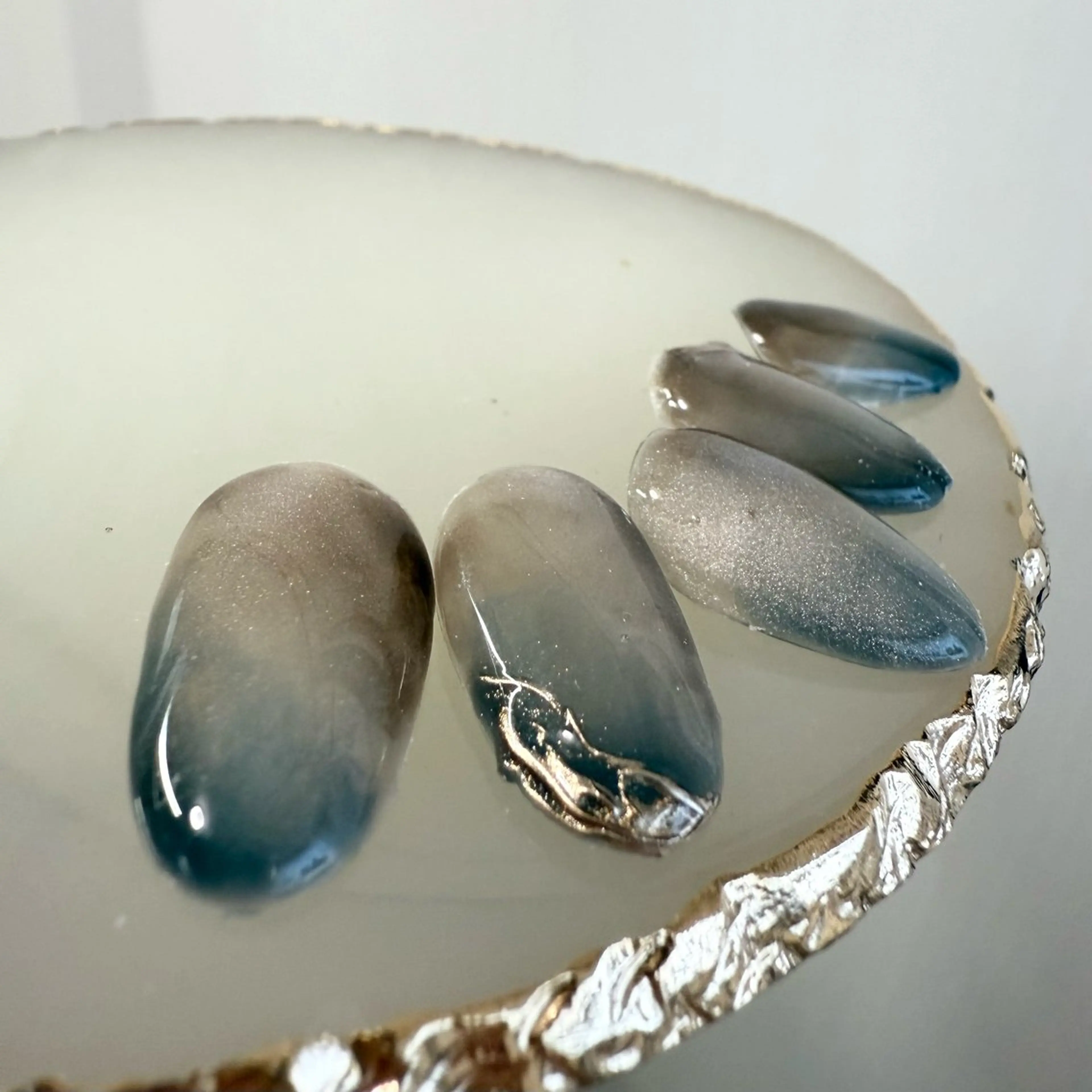 ネイル ジェルネイル マグネットネイル パラジェル 青木 綾子のネイルデザイン