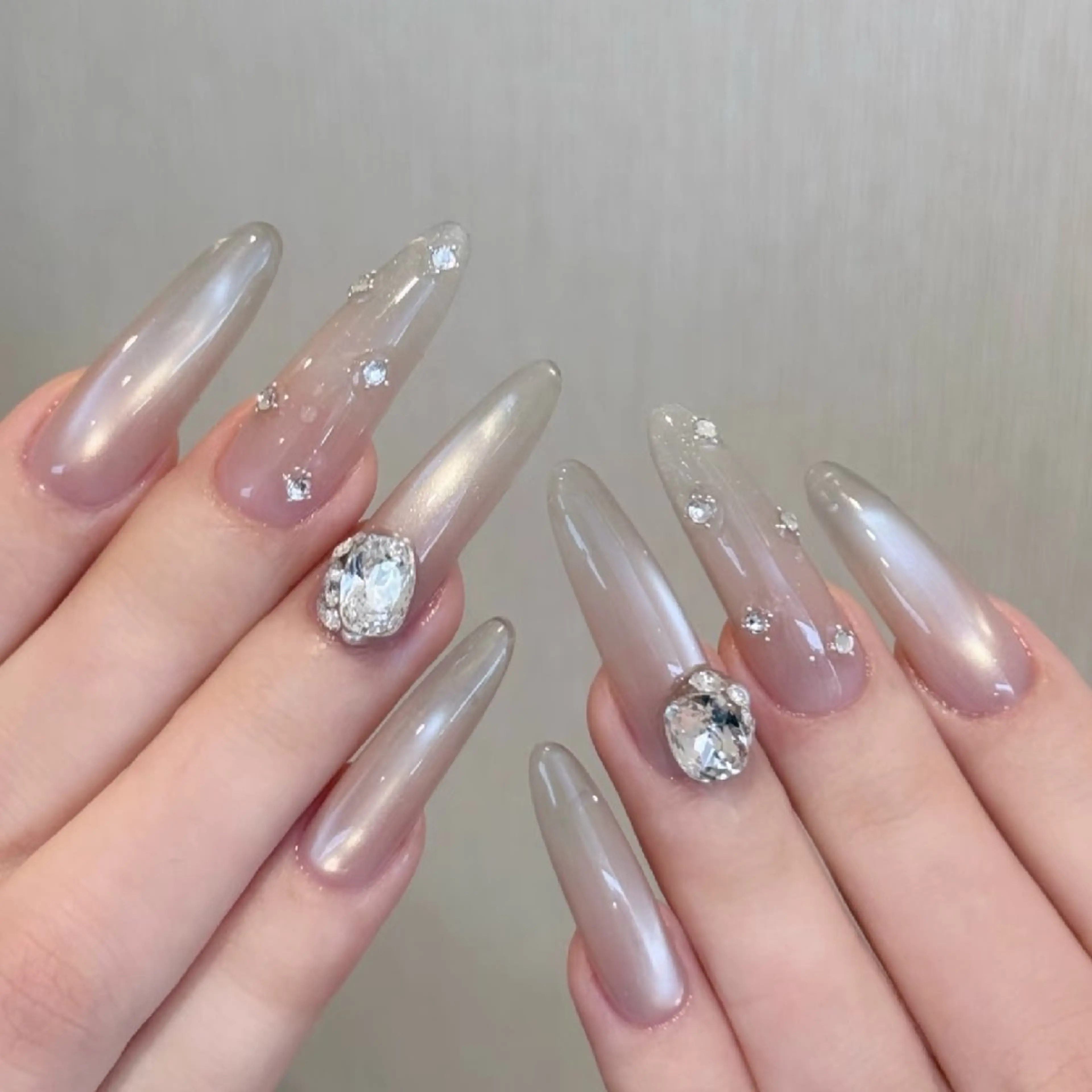 ネイル ハンドネイル ネイリストゆか💅 長さだし、深爪矯正のネイルデザイン