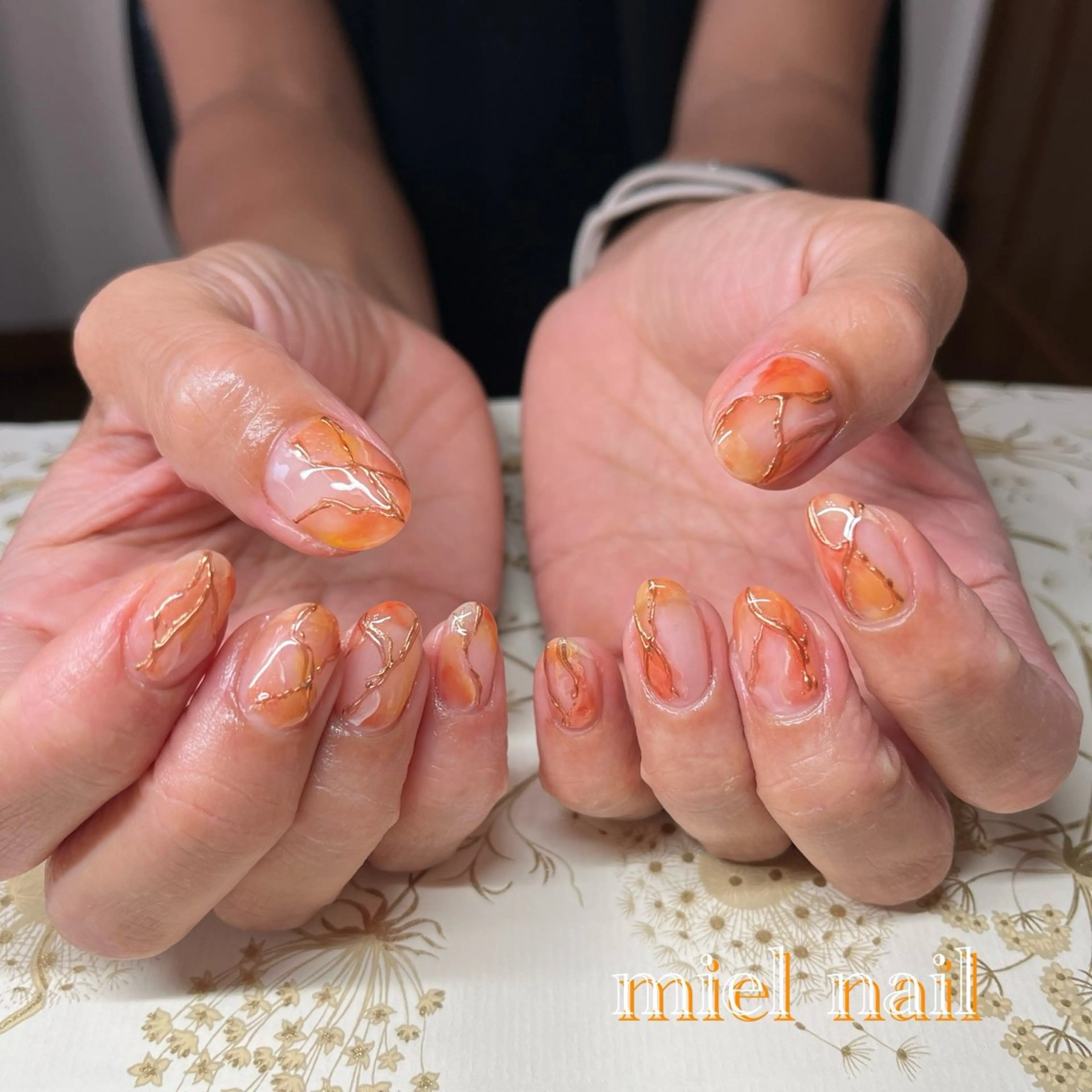 ネイル クリアネイル 大理石ネイル(マーブル) ミラーネイル オレンジ 夏ネイル ハンドネイル miel nailのネイルデザイン