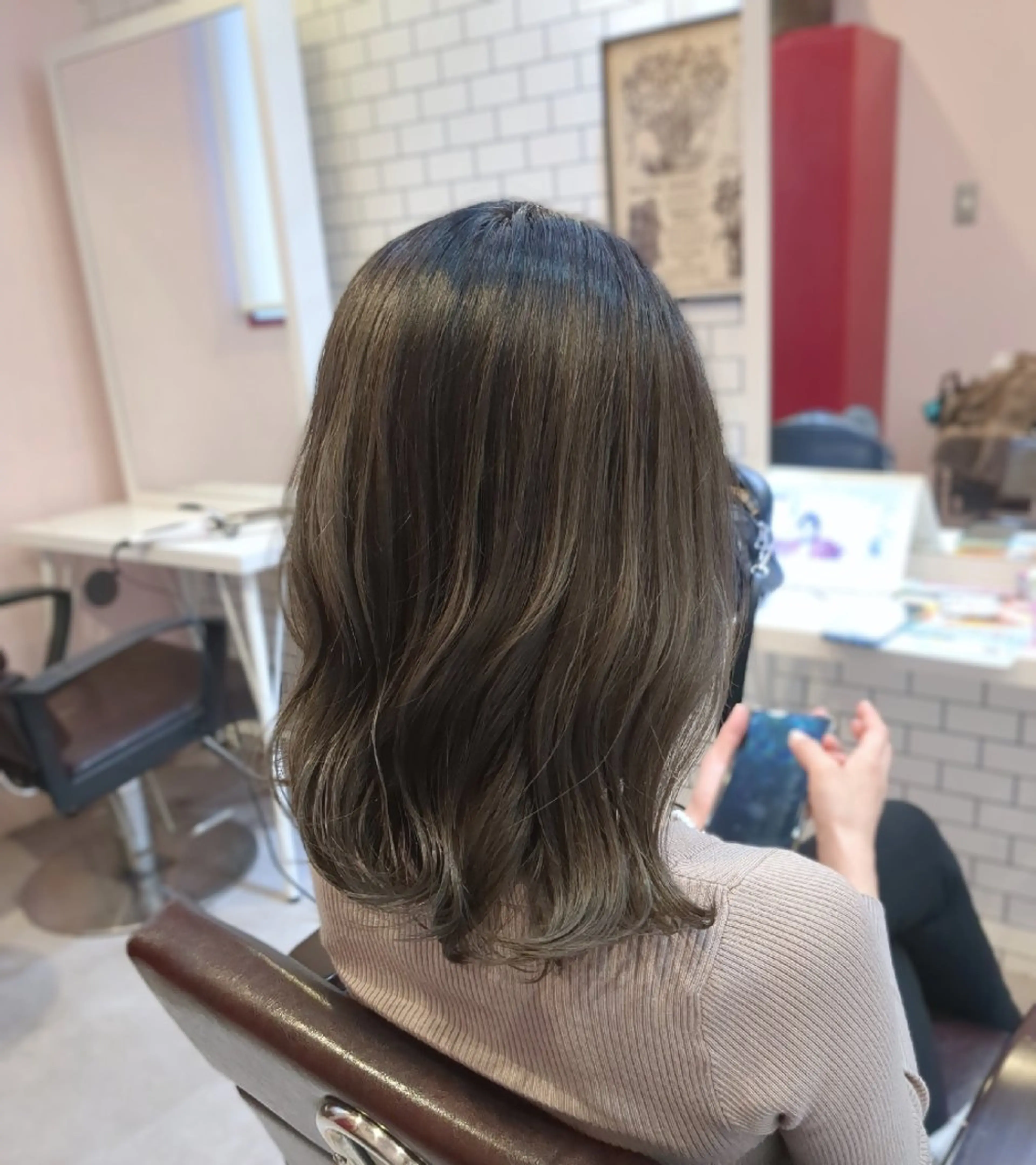 ロング カラー ブリーチ グラデーションカラー アグヘアーヴィズ 永山店所属・菅原 涼のヘアスタイル