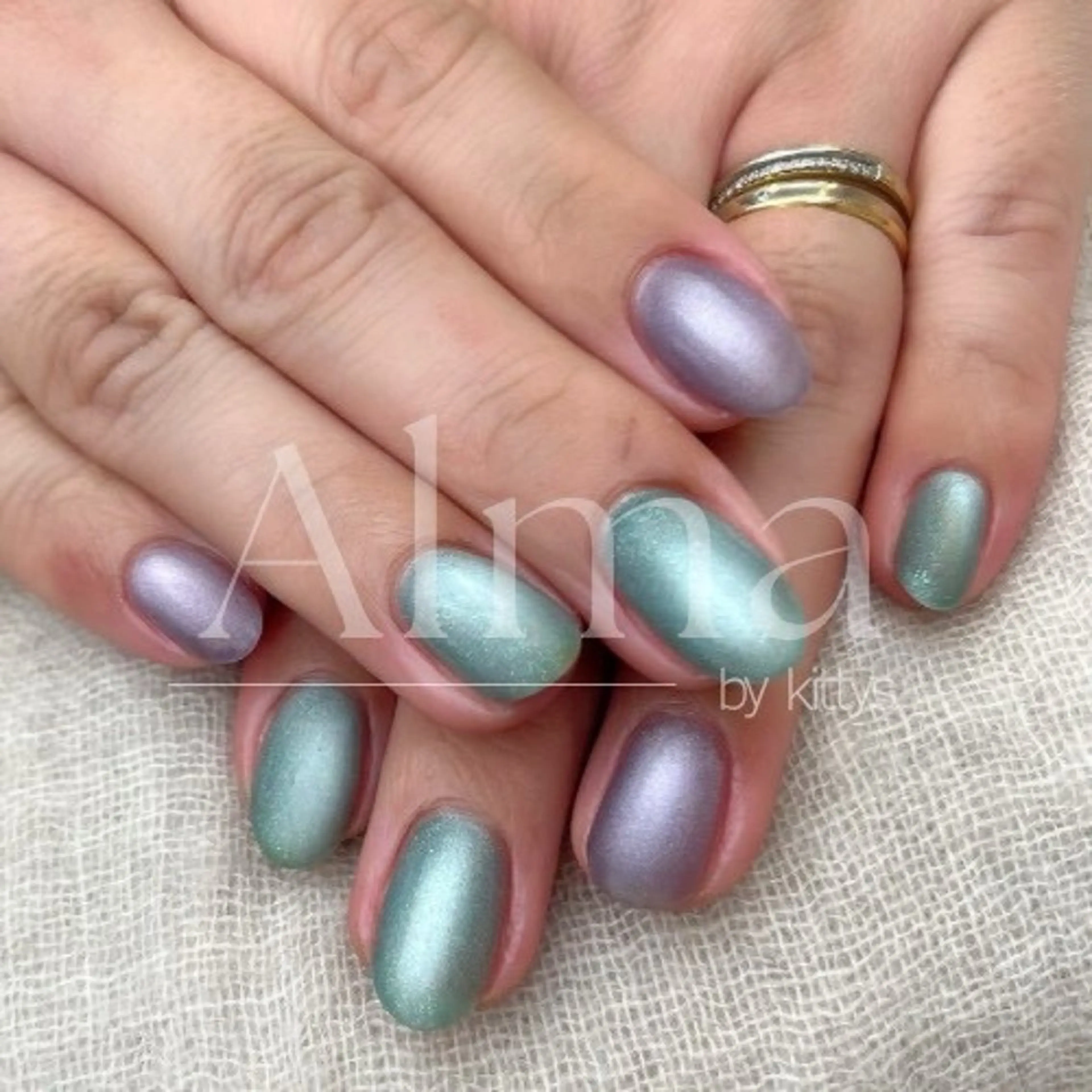 ネイル ハンドネイル Alma by kittys 谷保店所属・Alma chitoseのネイルデザイン