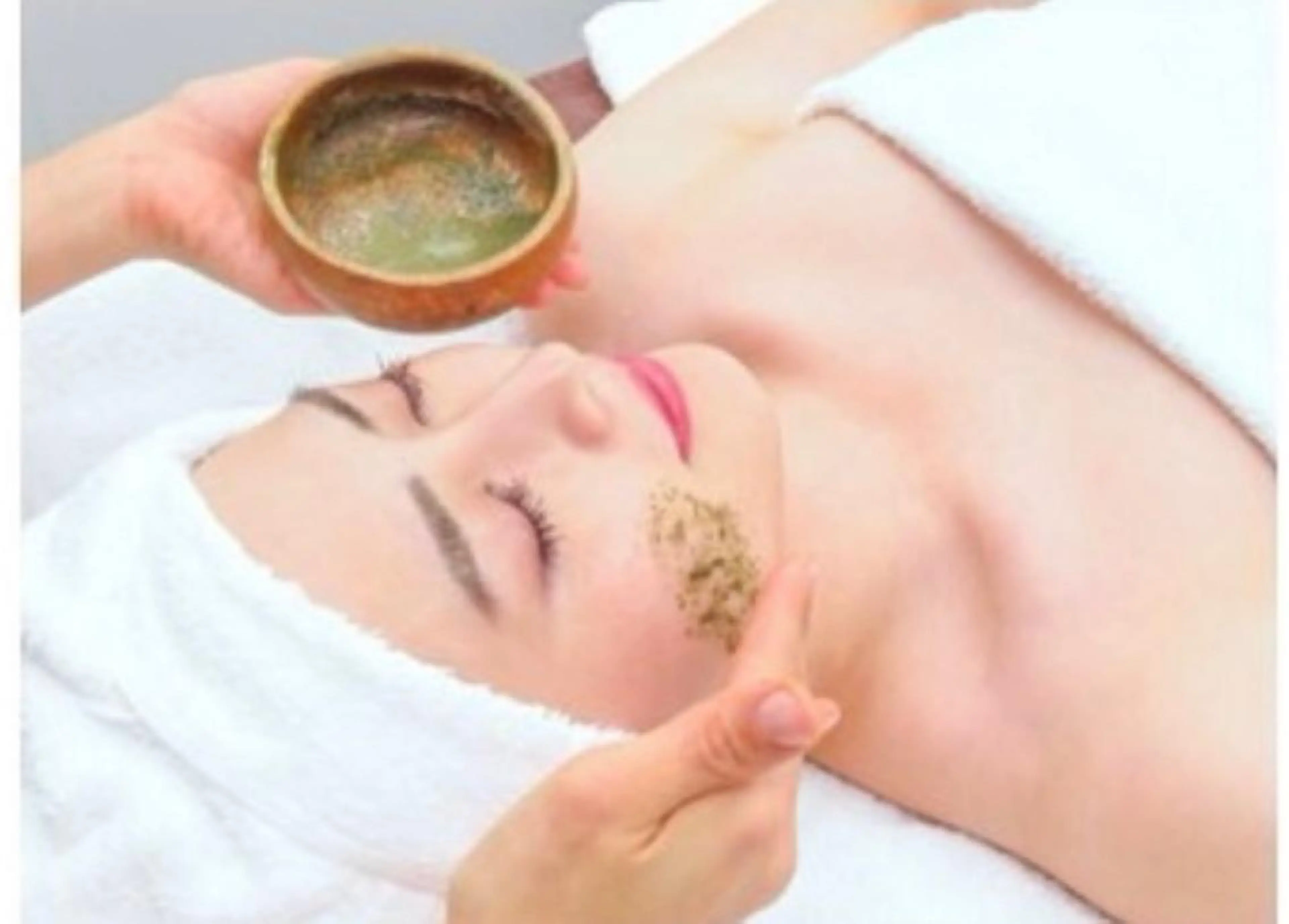 【季節の変わり目に♪】REVI陶肌フェイシャルハーブピーリング 5500円　メンズ大歓迎！！の写真