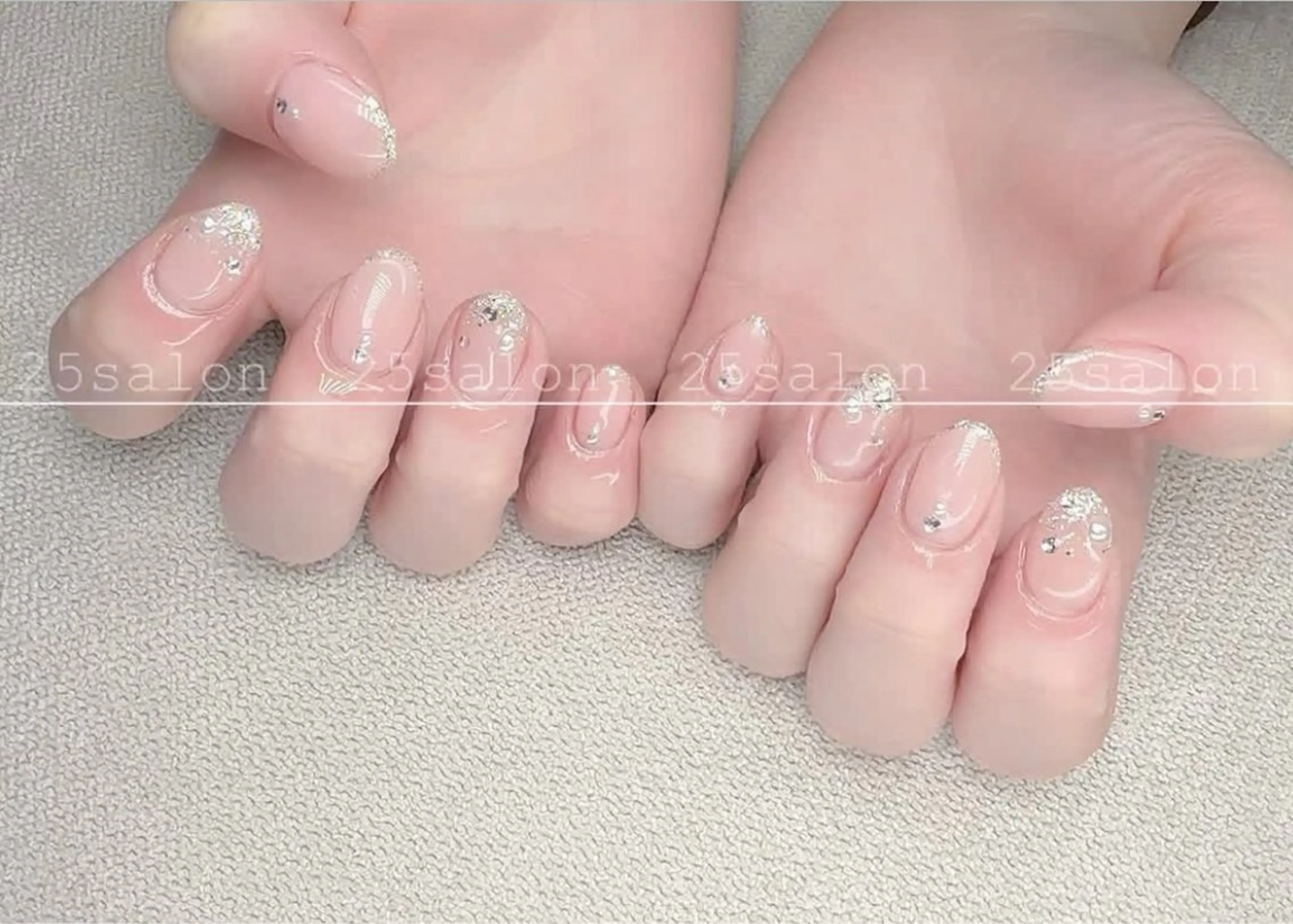 ネイル ラメ(グリッター) ラメグラデーション ワンカラーネイル テ ィンのネイルデザイン